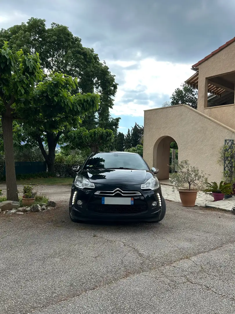 Citroen DS3 DS3 HDi 90 FAP Airdream So Chic Noir - 2