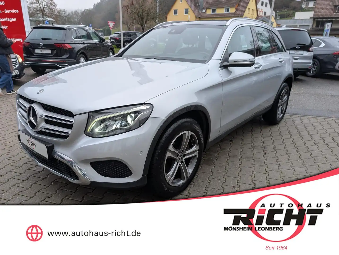 Mercedes-Benz GLC 250 d 4Matic Exclusive Pano Navi LED Kamera Silver - 1