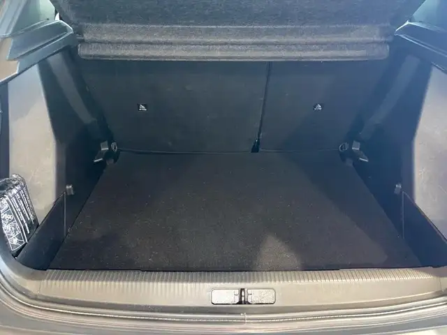 Peugeot 2008 view 9