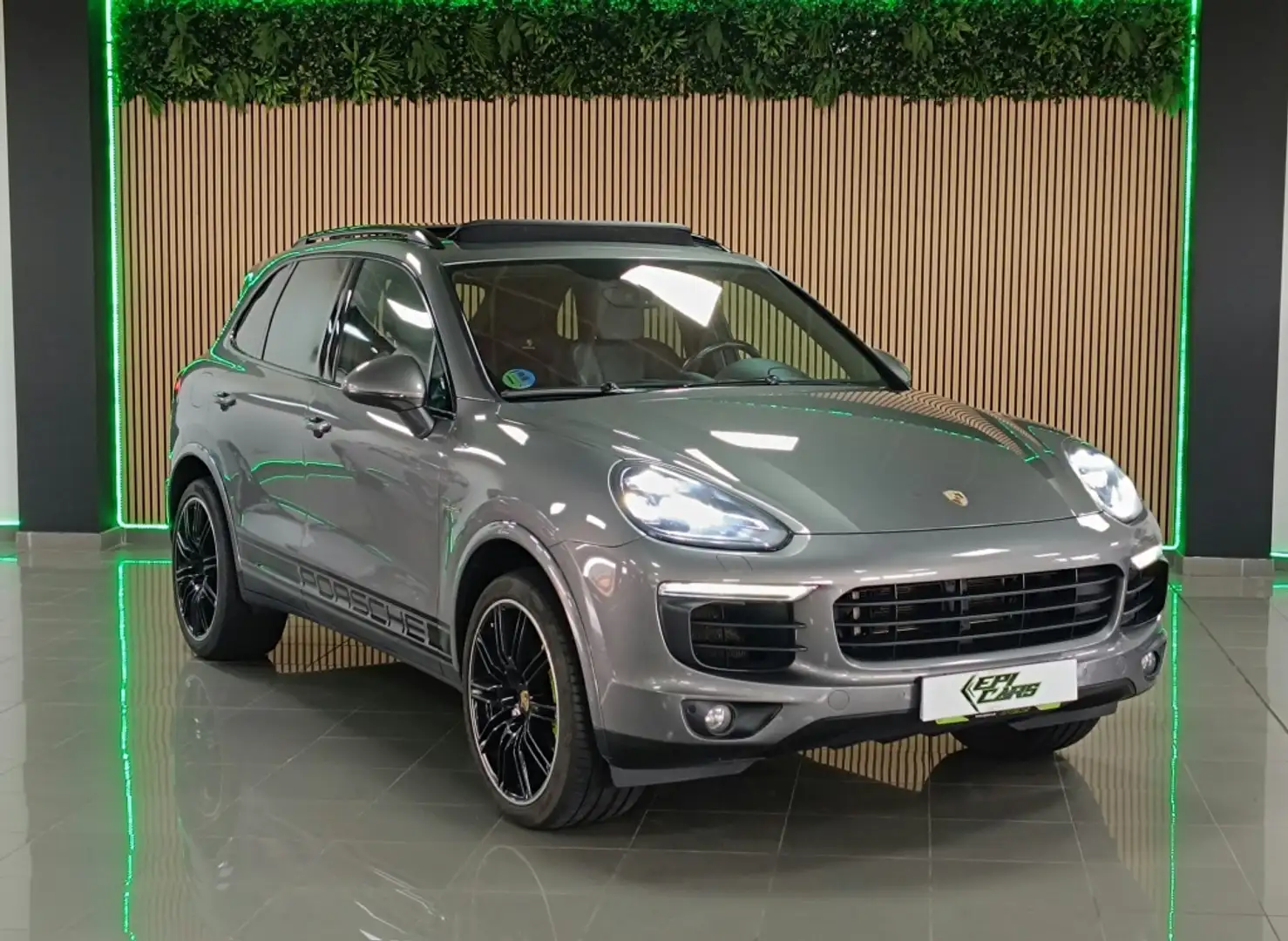 Porsche Cayenne S E-Hybrid Gris - 2