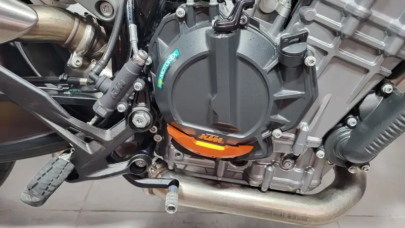 KTM 790 Duke - foto 4