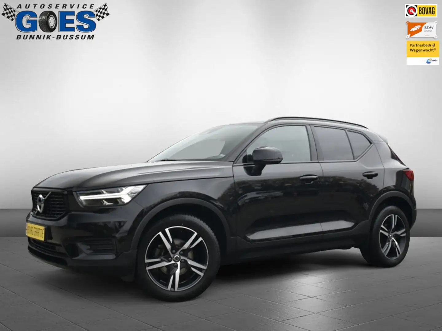 Volvo XC40 R Design 2WD Zwart - 1