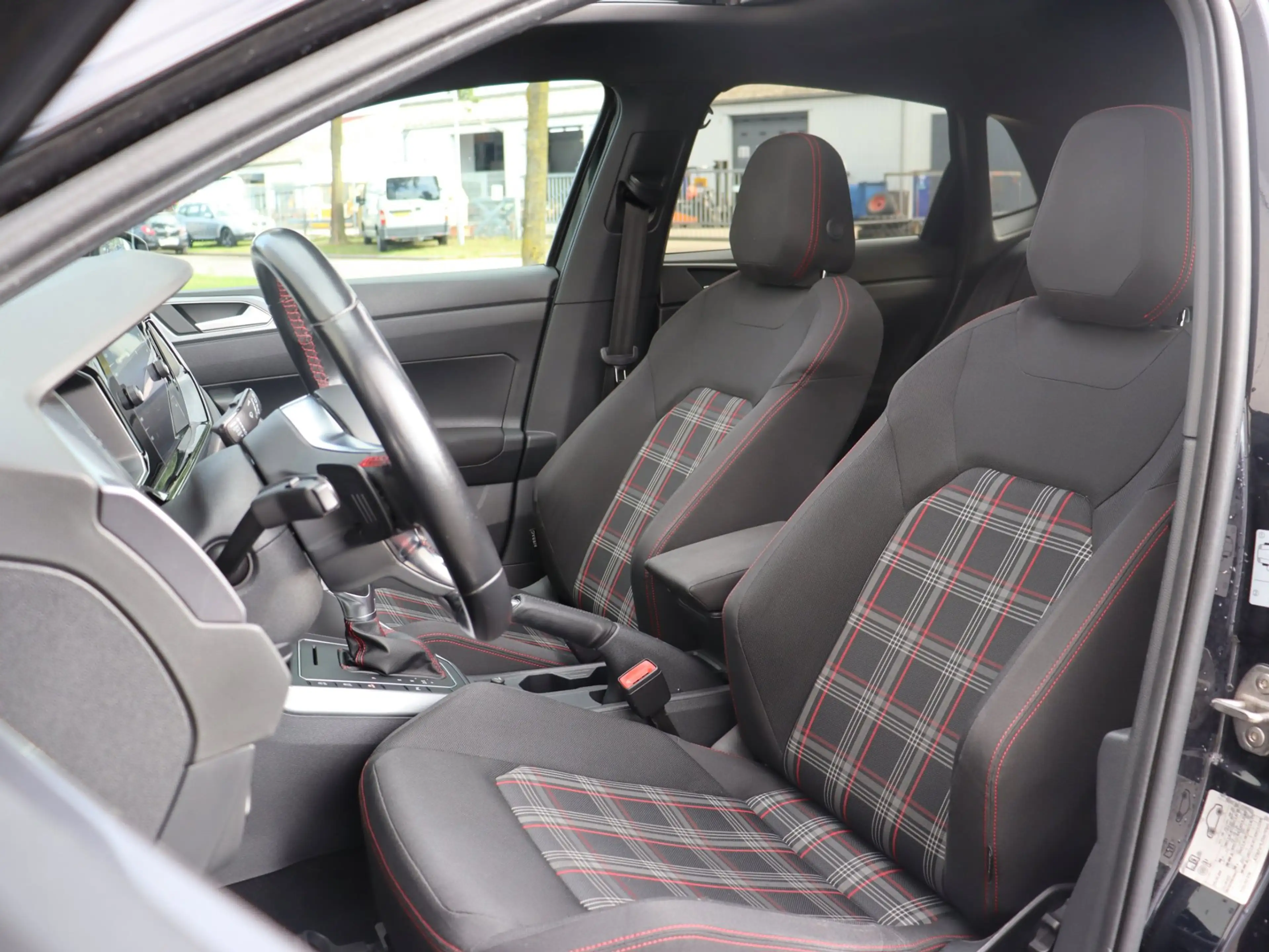 Volkswagen Polo GTI 2.0 TSI airco PANO virtual — photo 15