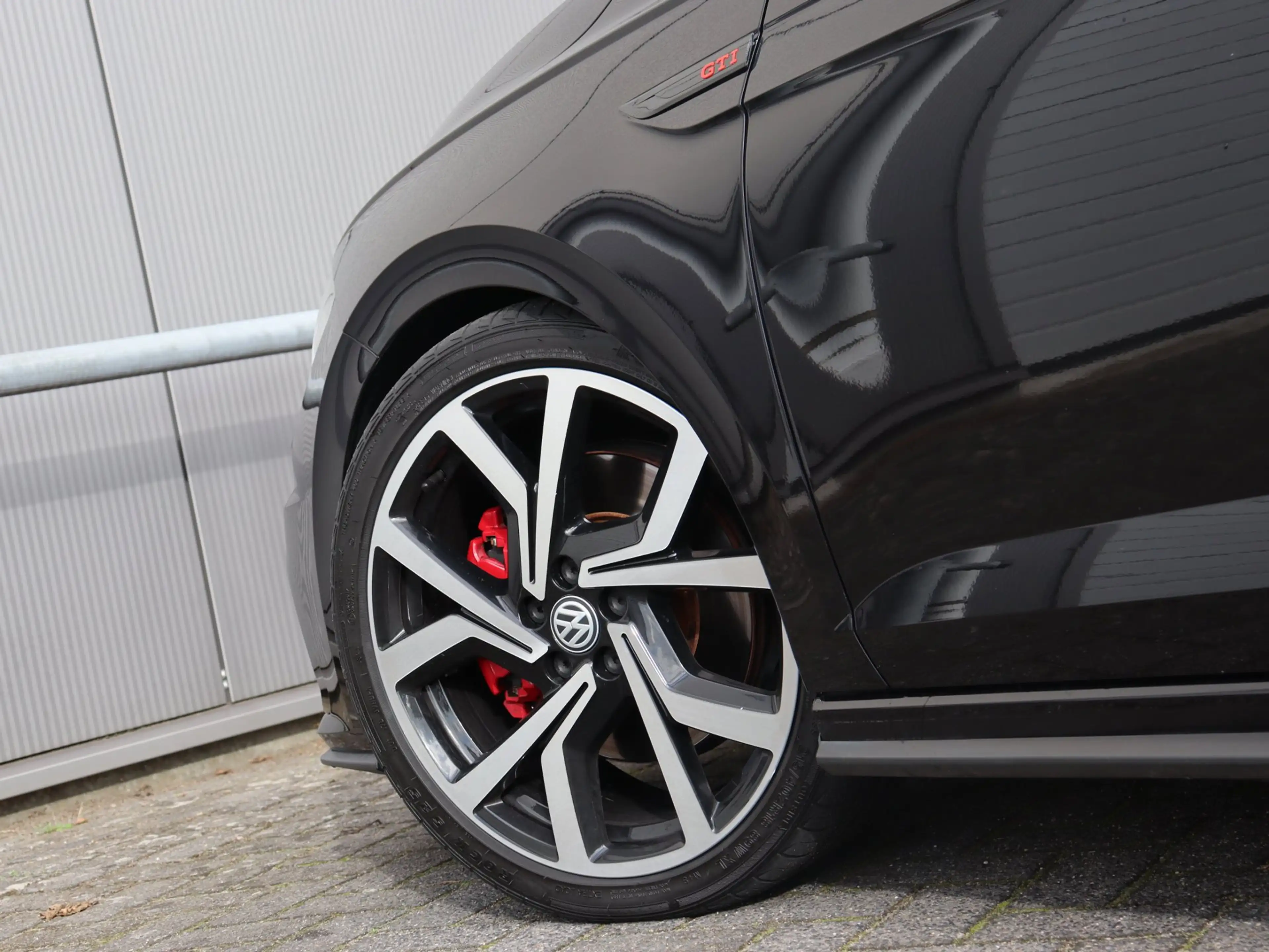 Volkswagen Polo GTI 2.0 TSI airco PANO virtual — photo 12