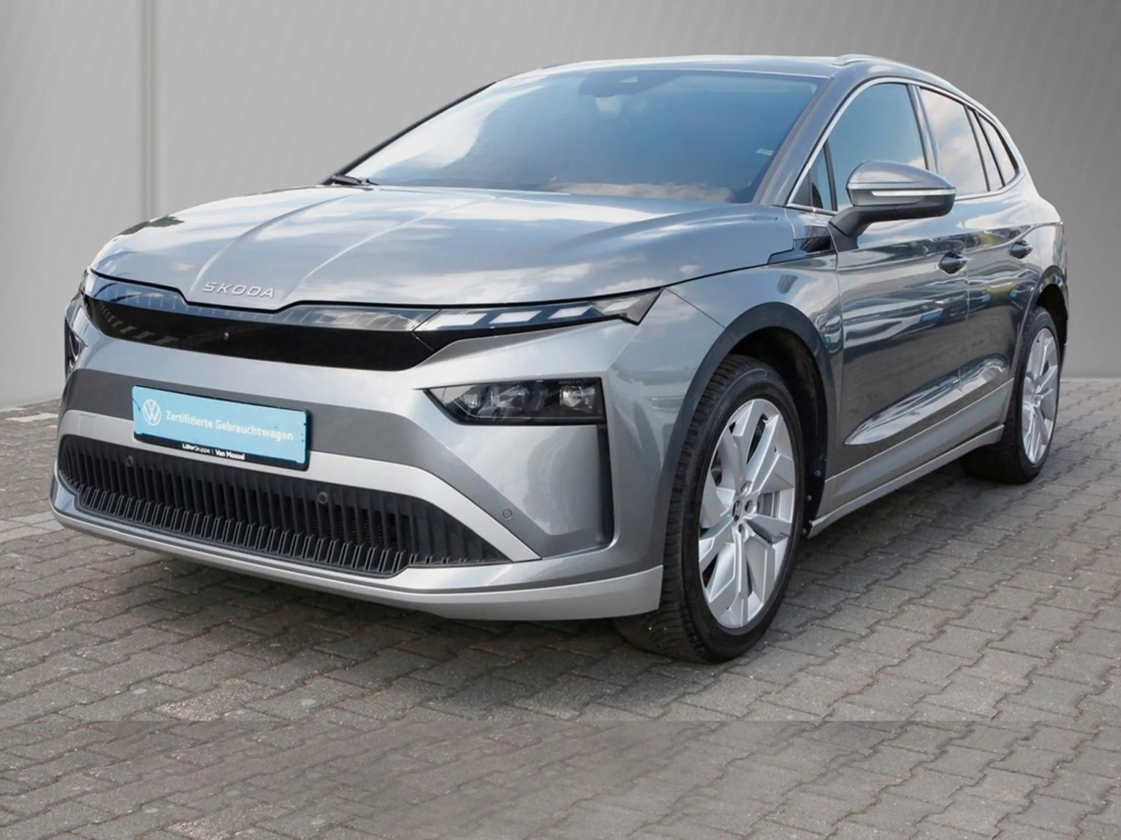Skoda Enyaq 85 Loft 20" ACC AHK HUD NAVI LED 360 — photo 2