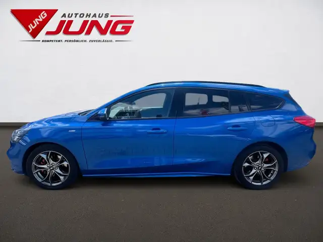 Ford Focus view 4