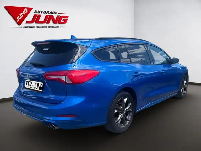 Ford Focus view 7