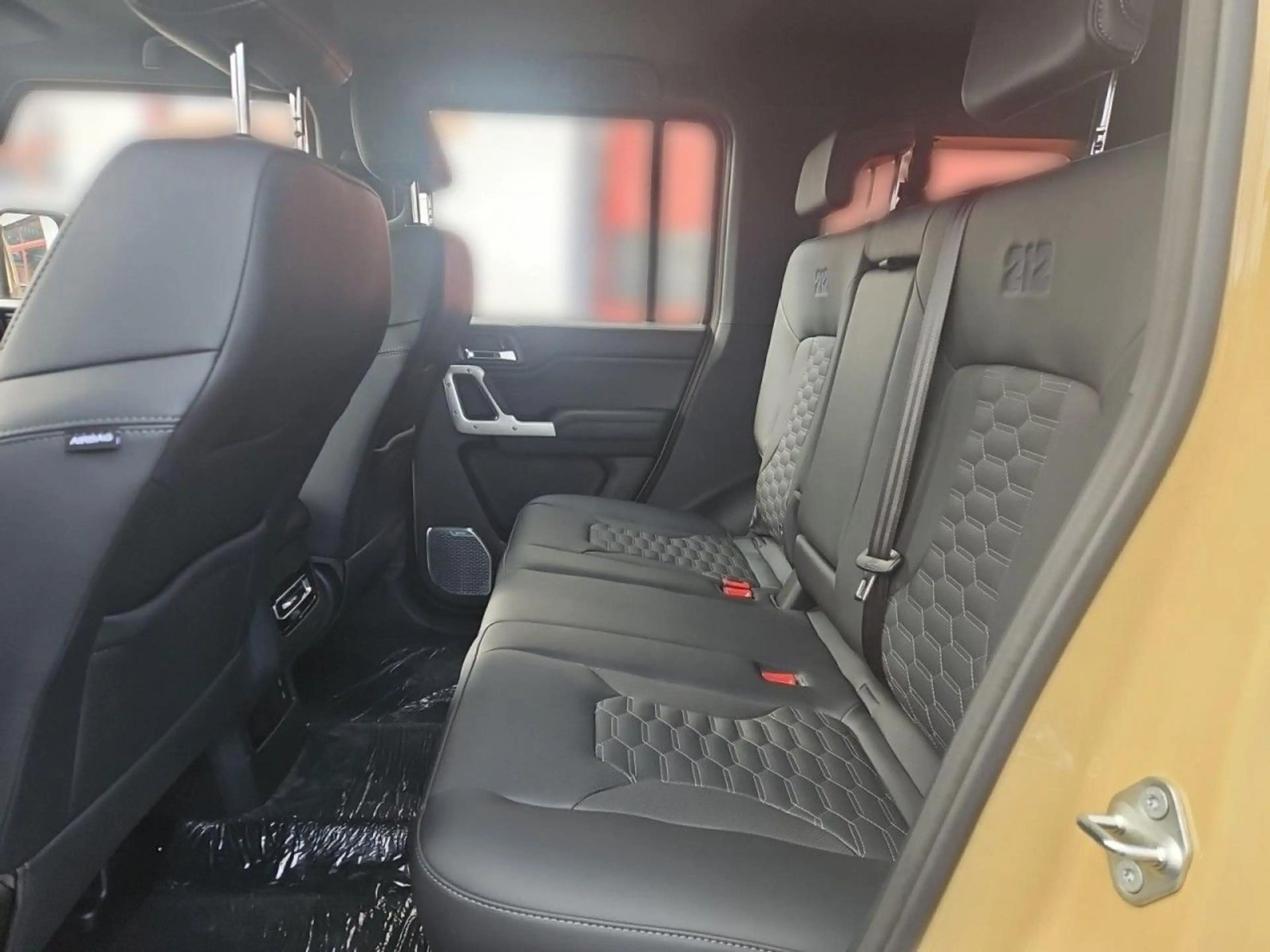 BAW 212 2.0 Diesel 4x4 Automatik Seilwinde Suchlicht — photo 12