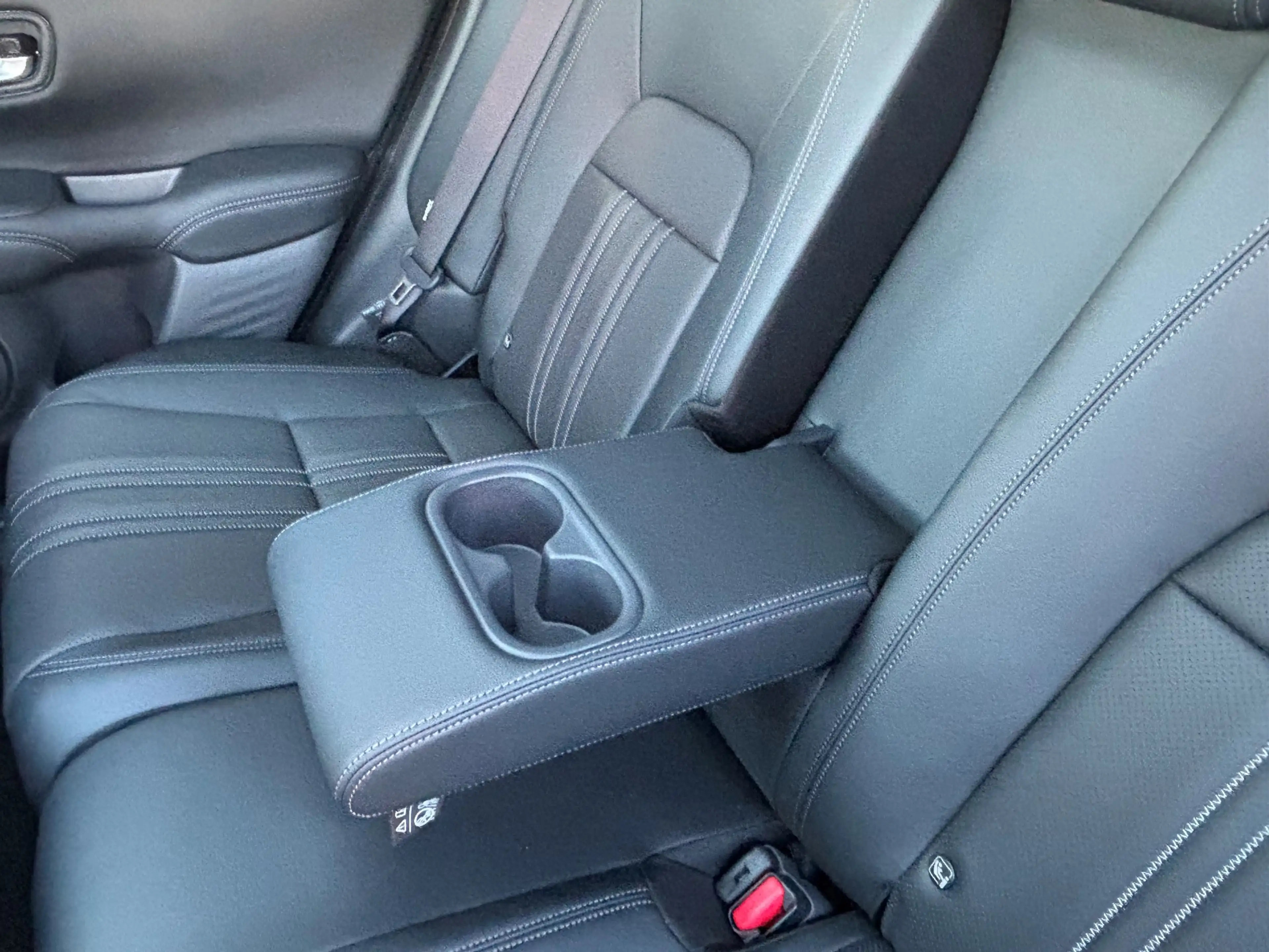 Honda ZR-V 2.0 e:HEV Hybrid Advance | 2000 euro Voordeel — photo 8