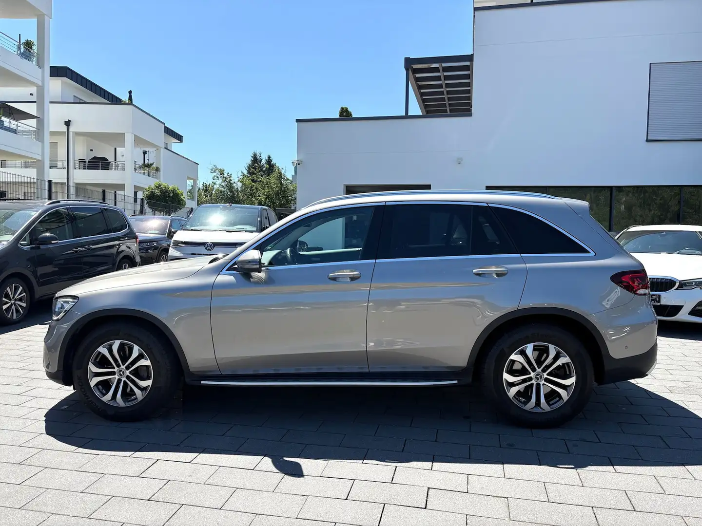 Mercedes-Benz GLC 220 d *NAVI *LED * KAMERA *1.HAND Grigio - 2