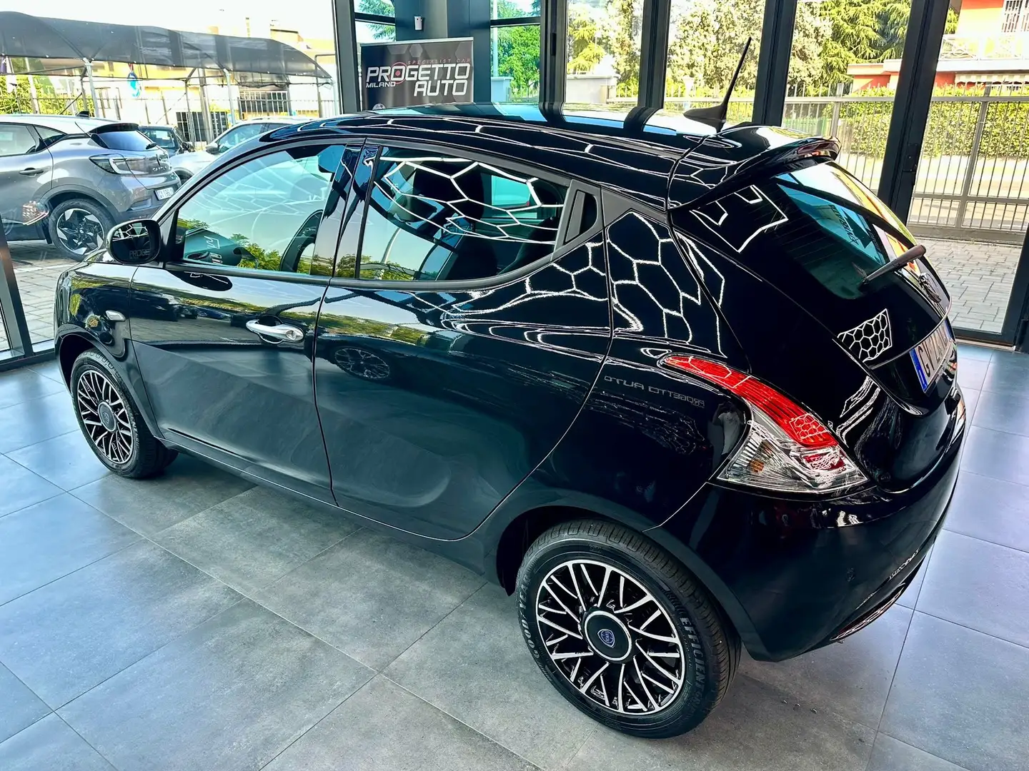 Lancia Ypsilon Ypsilon 1.0 firefly hybrid Gold Nero - 2