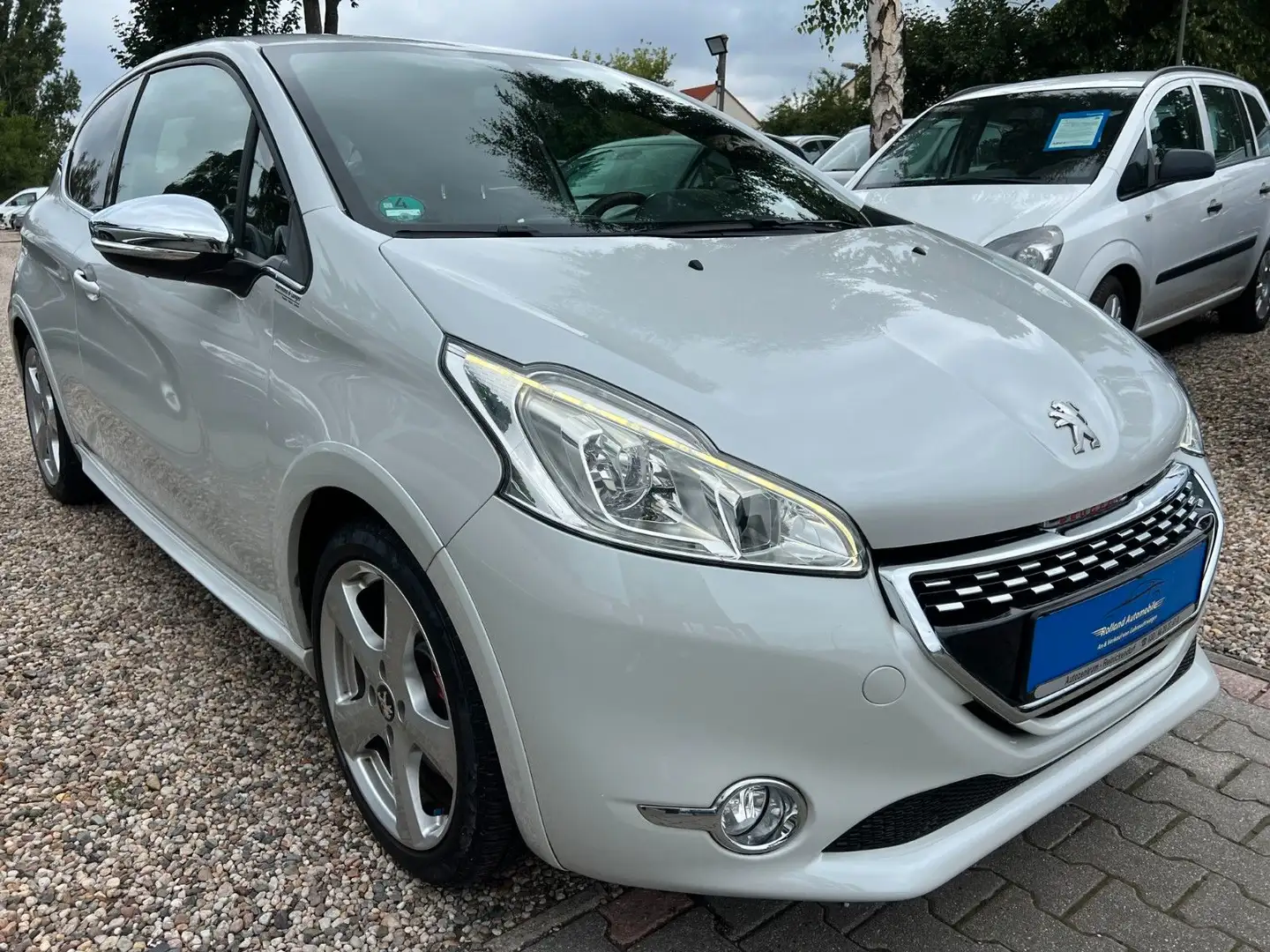 Peugeot 208 GTi*1.HD*Klima*SHZ*Navi*JBL*Leder*TÜV NEU Blanc - 2