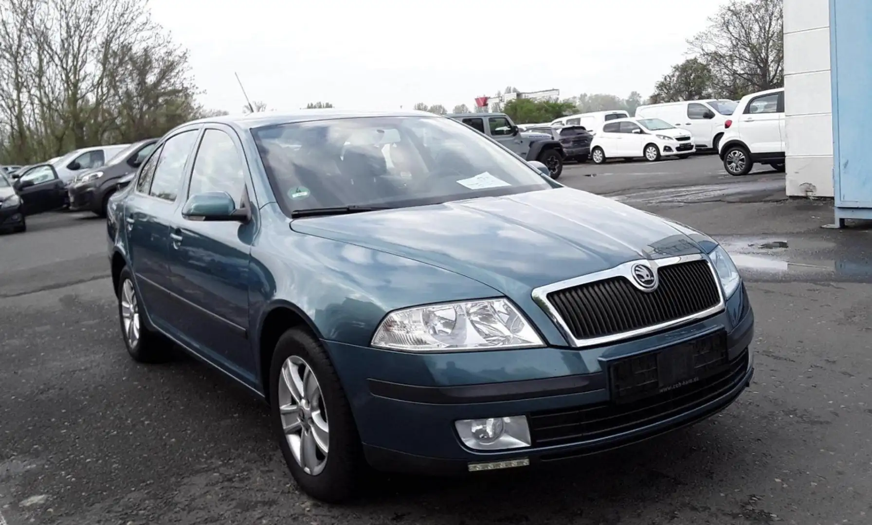 Skoda Octavia 1.6 Ambiente AHK Зелений - 1