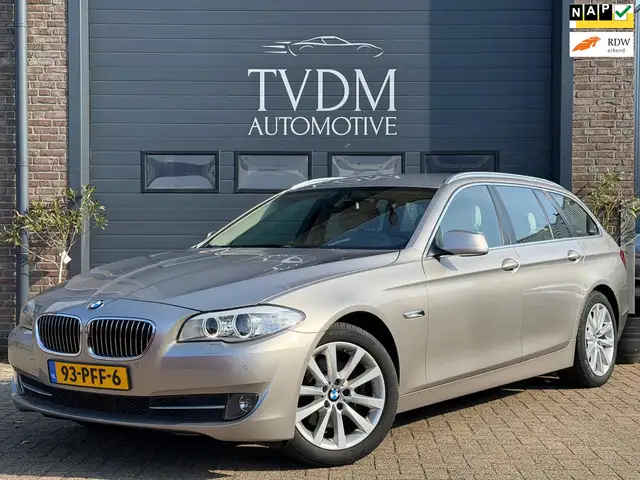BMW 523 5-serie Touring 523i High Executive|NAVI|TREKHAAK|