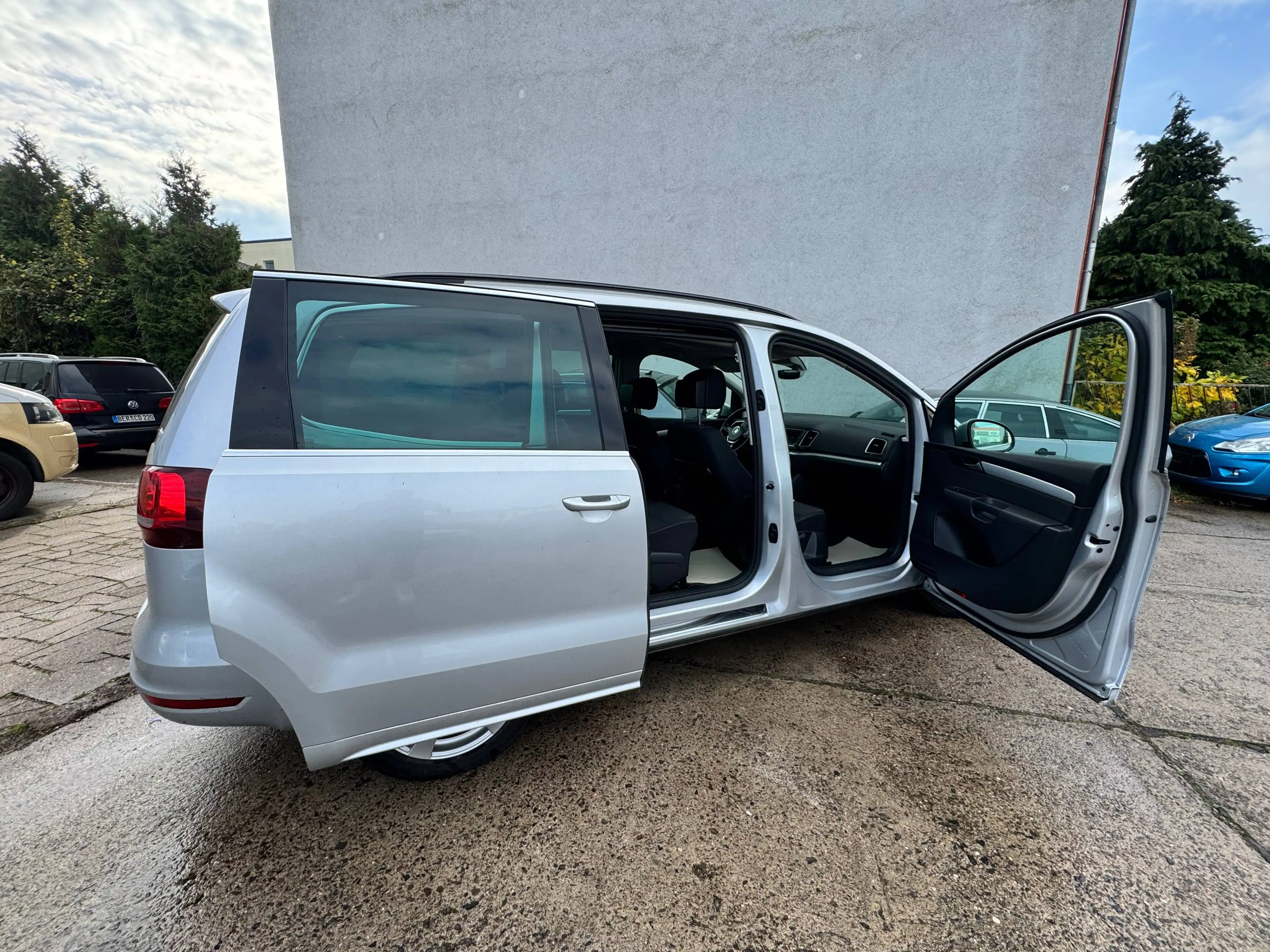 Volkswagen Sharan 2.0L Comfortline TÜV NEU/ 7Sitzer — photo 7