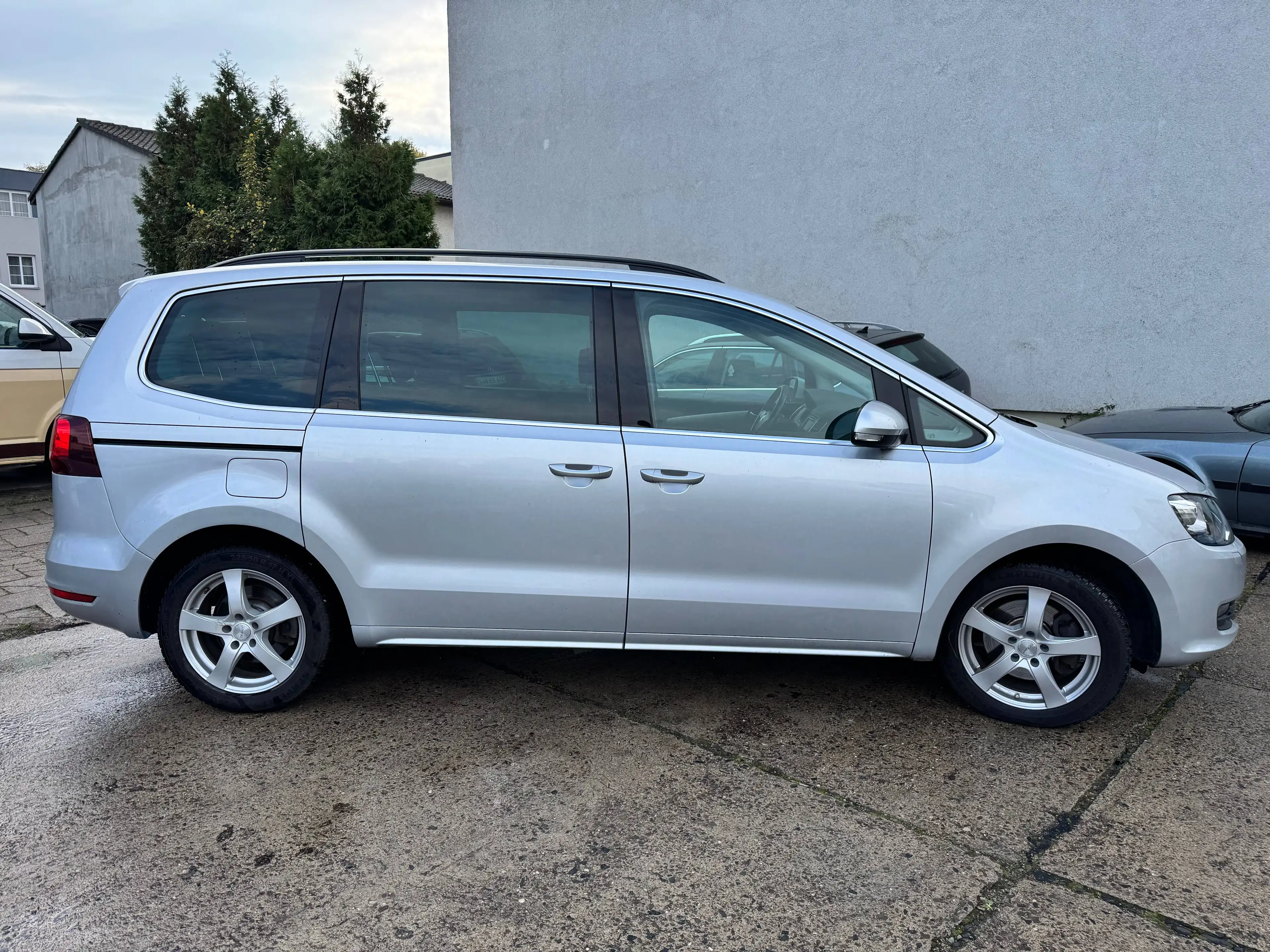 Volkswagen Sharan 2.0L Comfortline TÜV NEU/ 7Sitzer — photo 8