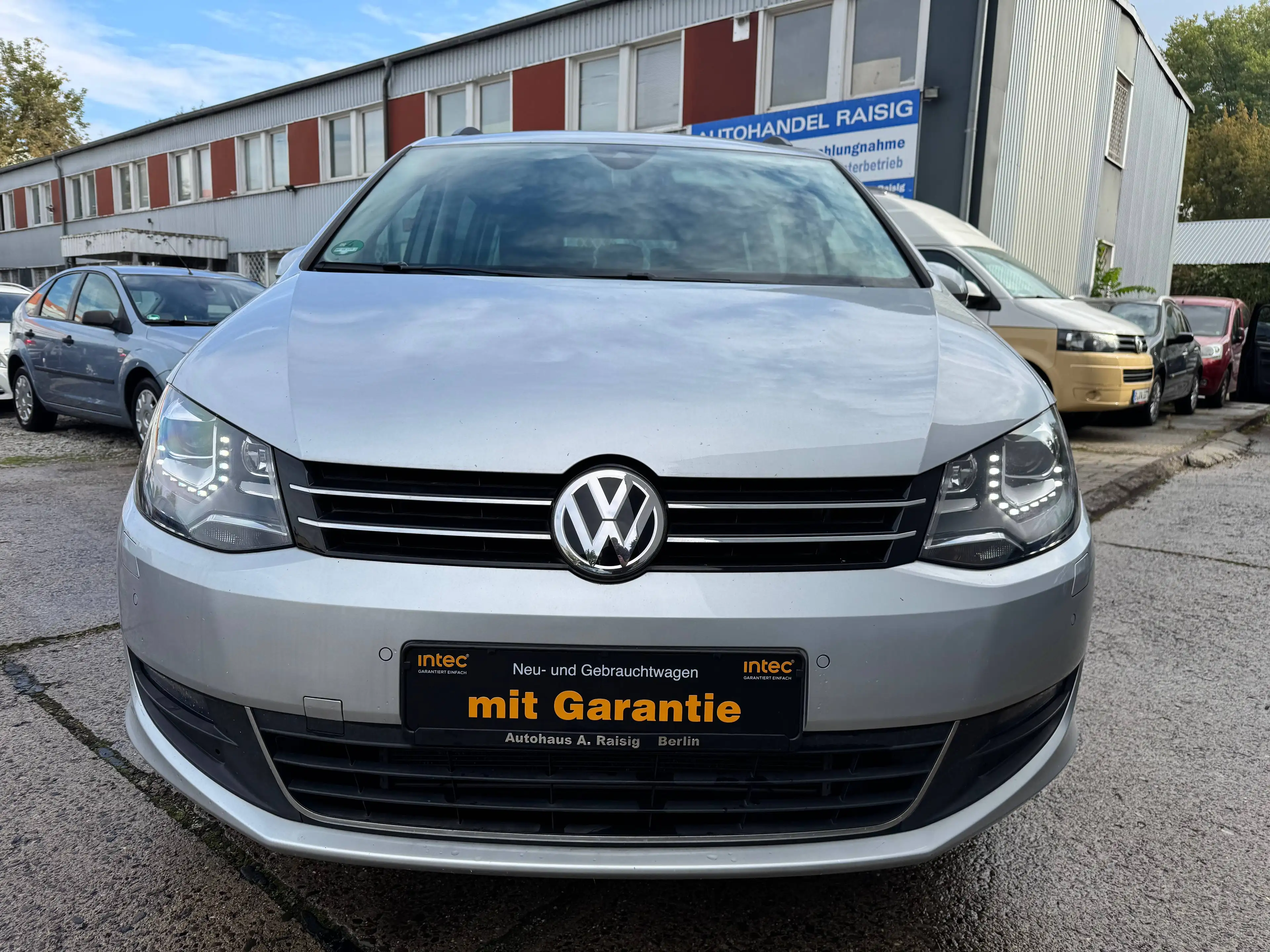 Volkswagen Sharan 2.0L Comfortline TÜV NEU/ 7Sitzer — photo 10
