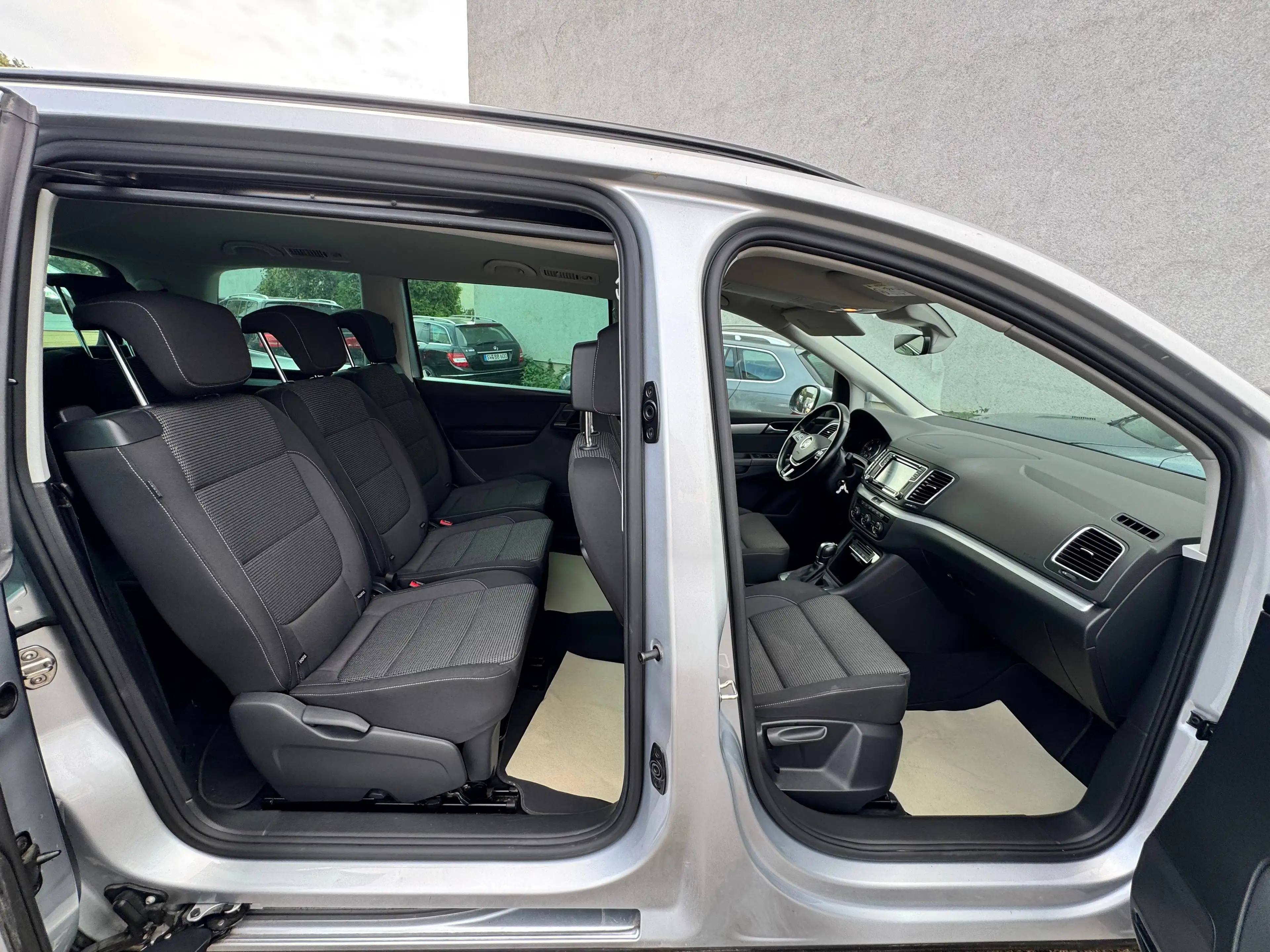 Volkswagen Sharan 2.0L Comfortline TÜV NEU/ 7Sitzer — photo 15