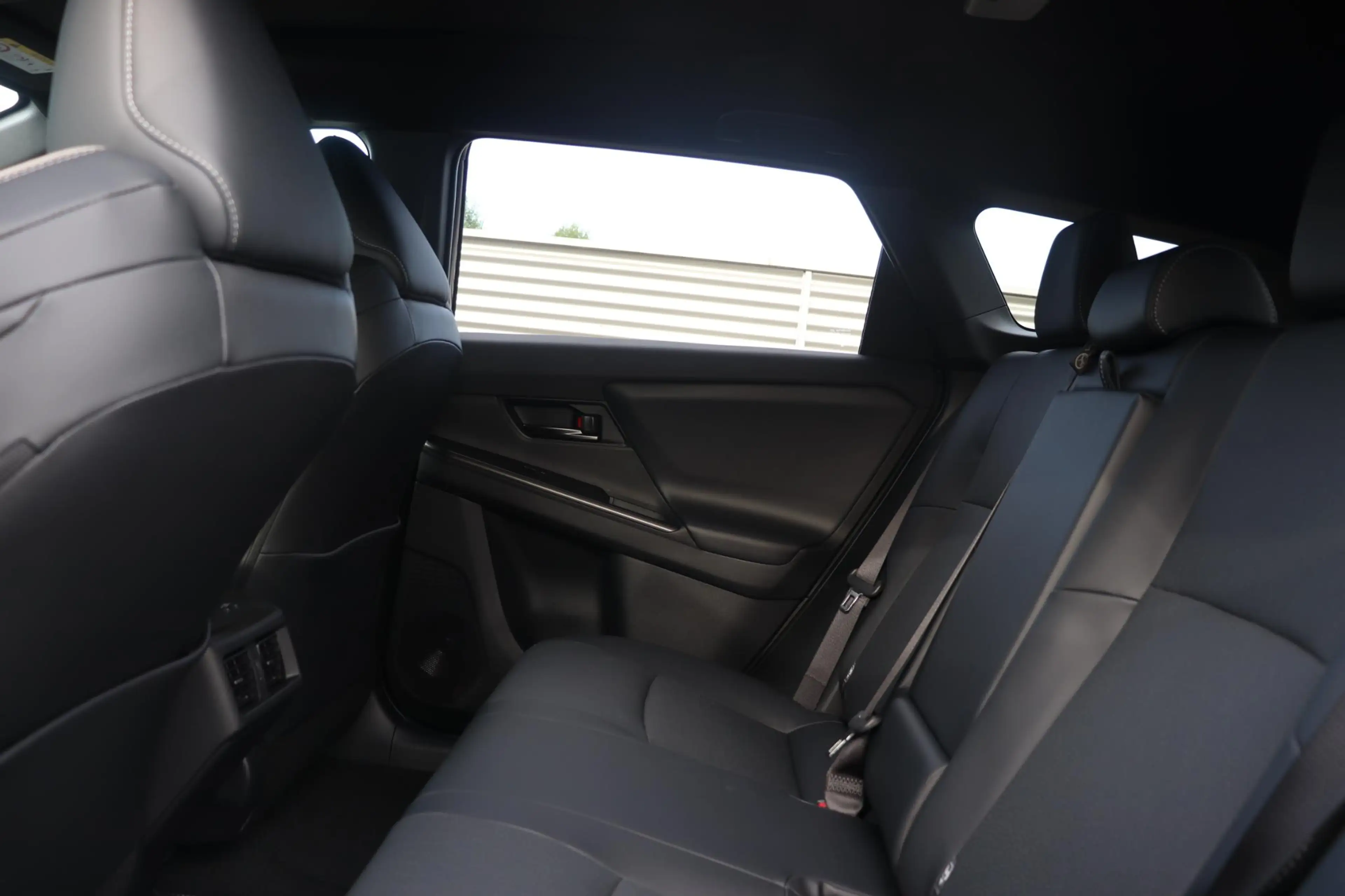 Toyota bZ4X Touring Executive AWD 75 kWh, € 3.000  inruilvoord — photo 10