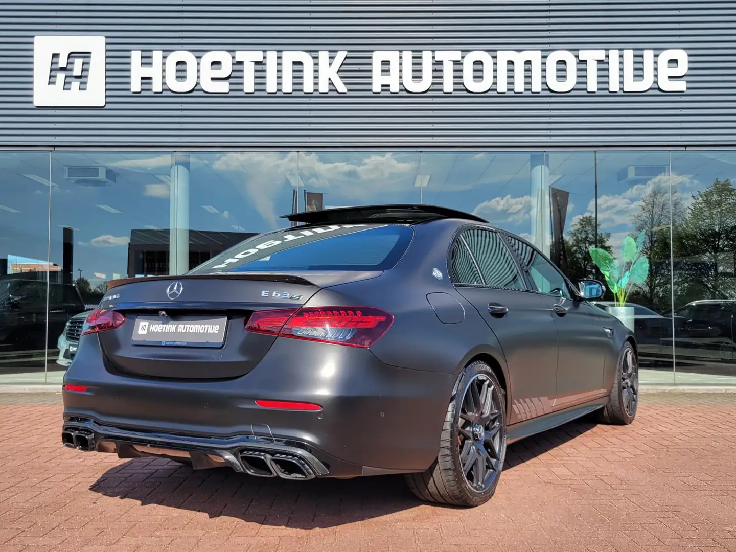 Mercedes-Benz E 63 AMG S 4MATIC+ | Track Package | Carbon | Burmester Wit - 2