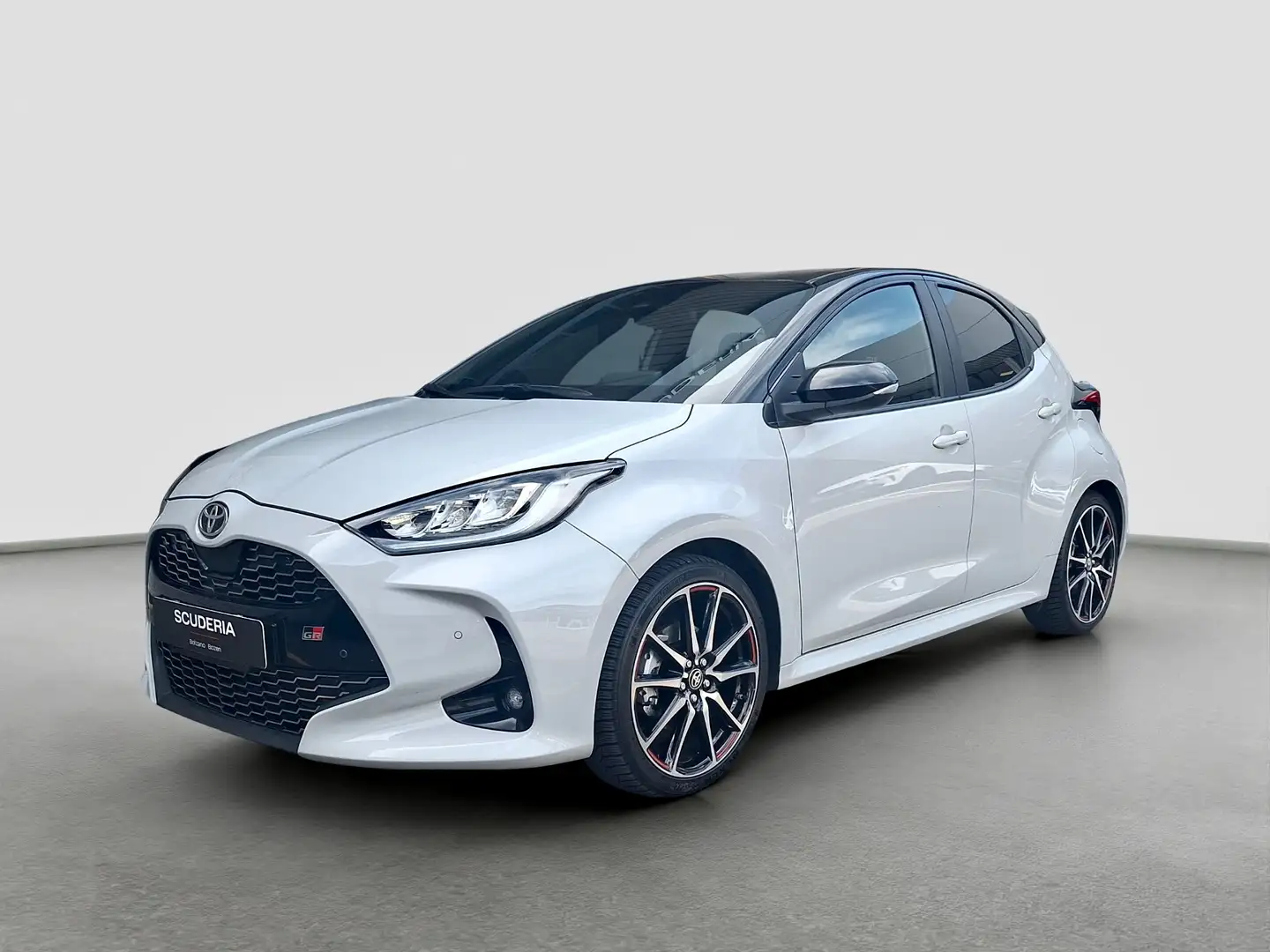 Toyota Yaris Yaris 1.5 hybrid 5 porte GR Sport Blanc - 1