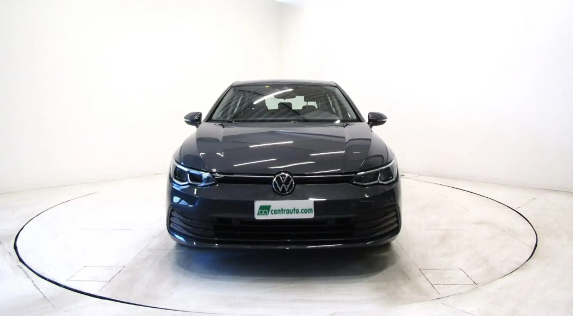 Volkswagen Golf 1.0 eTSI EVO DSG Life 5P MHEV Grau - 2