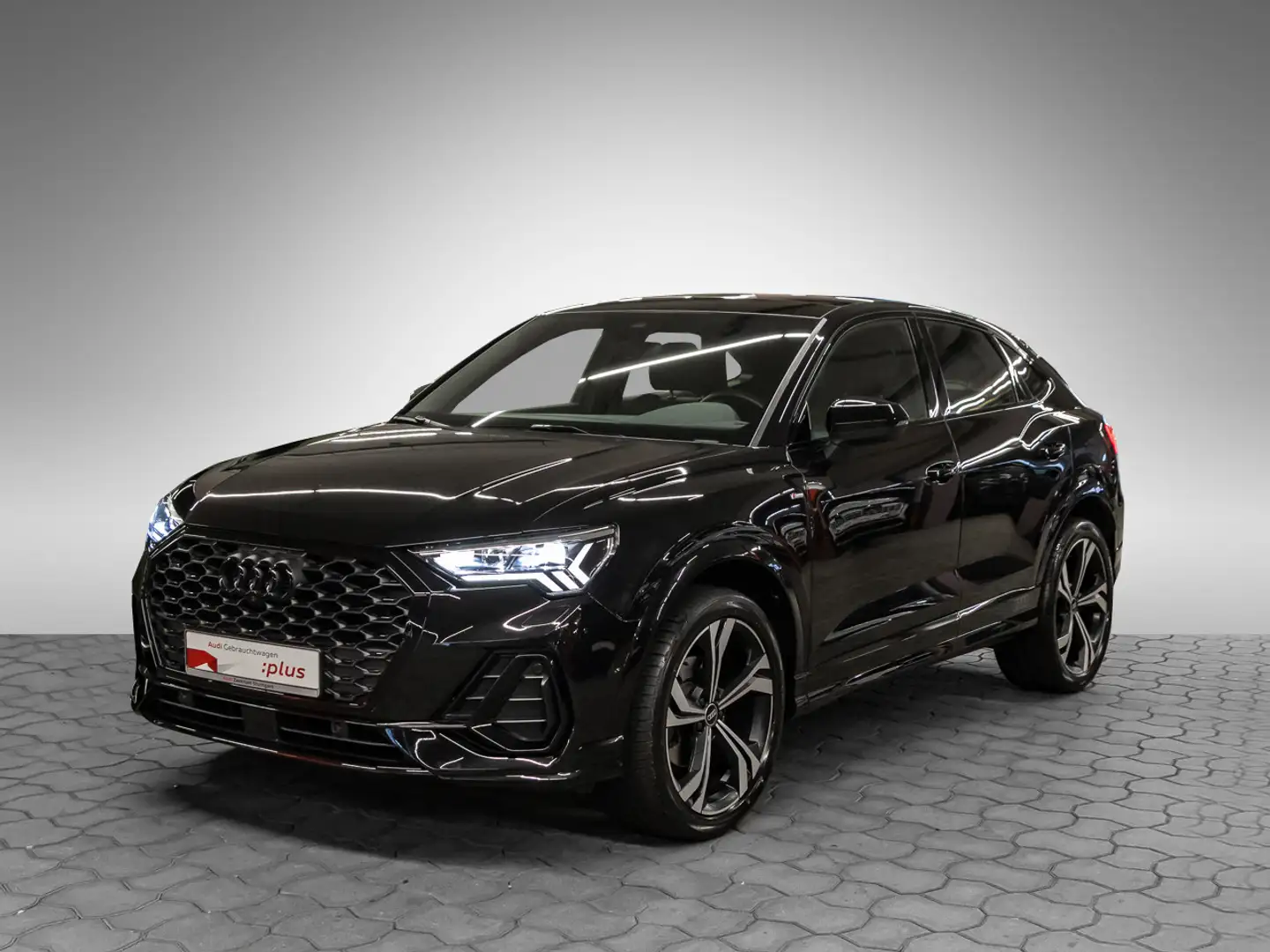 Audi Q3 Sportback 35 TFSI S line Edition One Pano Schwarz - 2