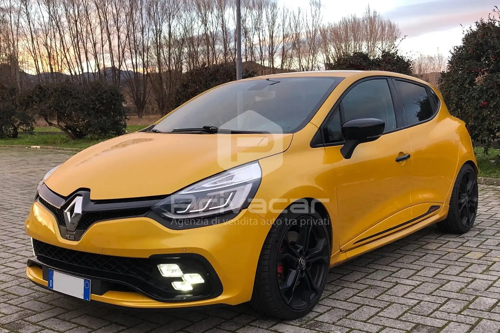 Renault Clio Clio TCe 220CV EDC 5 porte Energy R.S. Trophy Giallo - 1
