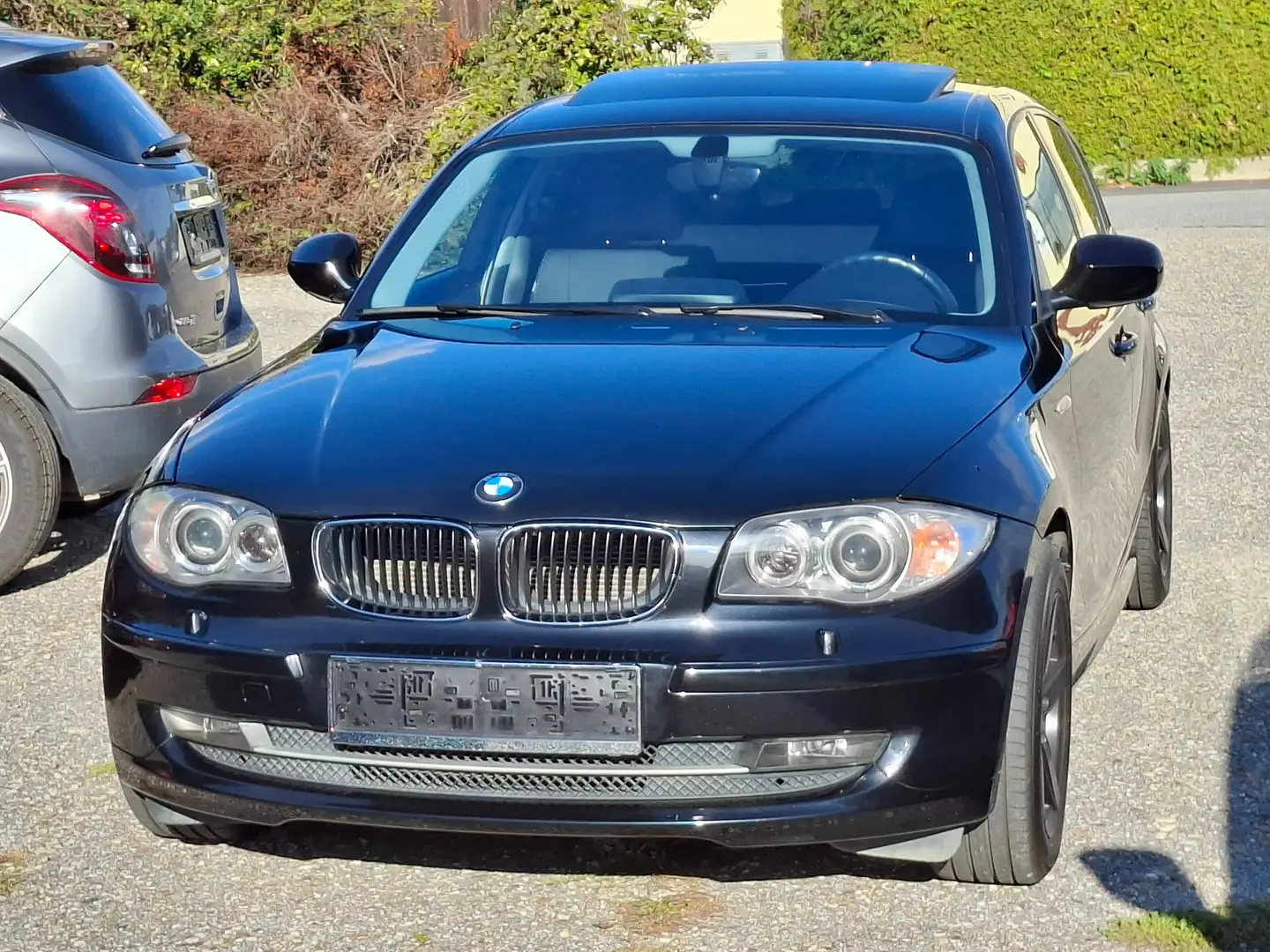 BMW 118 118 d Advantage 1A Zustand! 1.Besitz! Schiebedach! Navi! Schwarz - 1