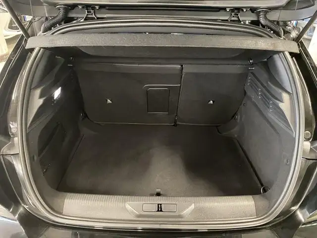 Peugeot 308 view 9