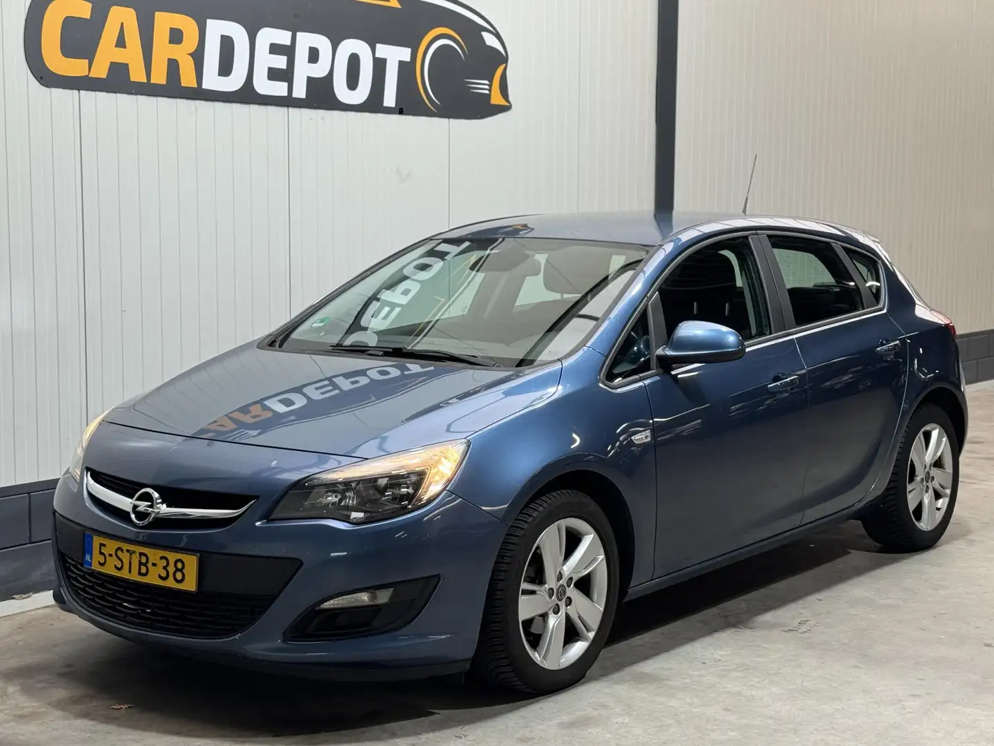 Opel Astra 1.4 Turbo Berlin Bleu - 1