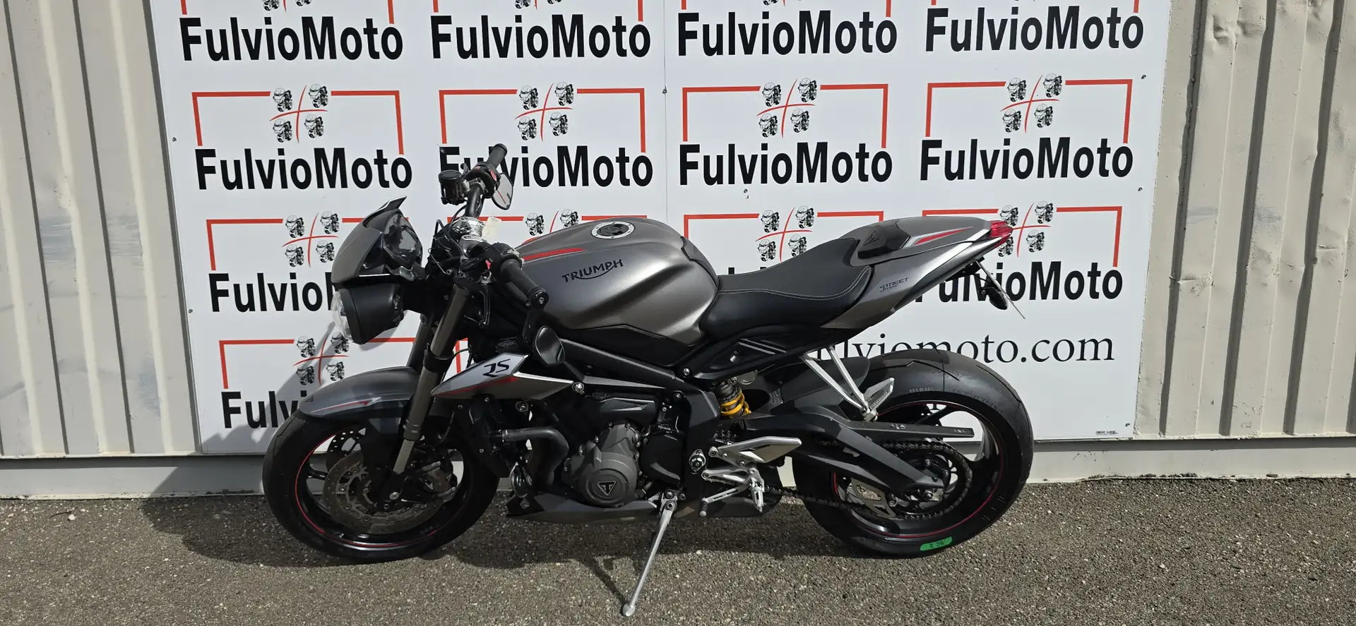 Triumph Street Triple 765 Gris - 1