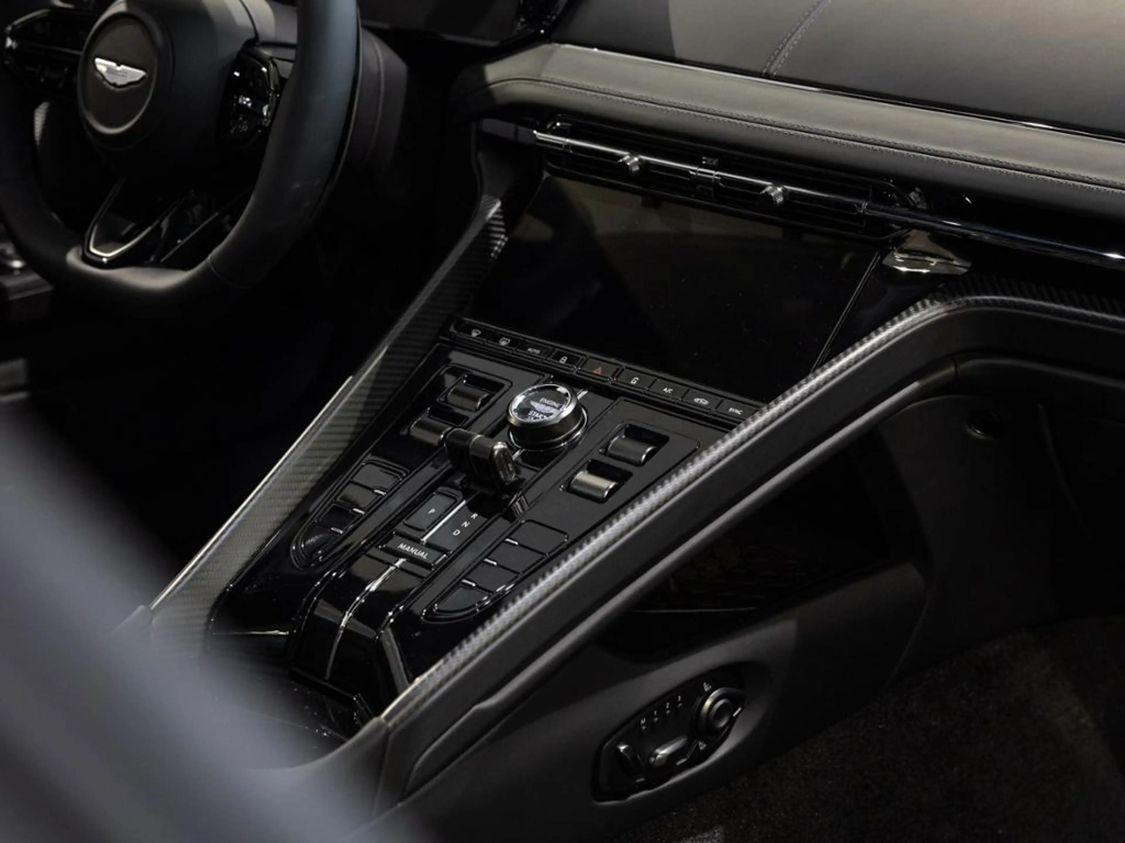 Aston Martin DB12 S Coupe Aston Martin Hamburg — photo 11