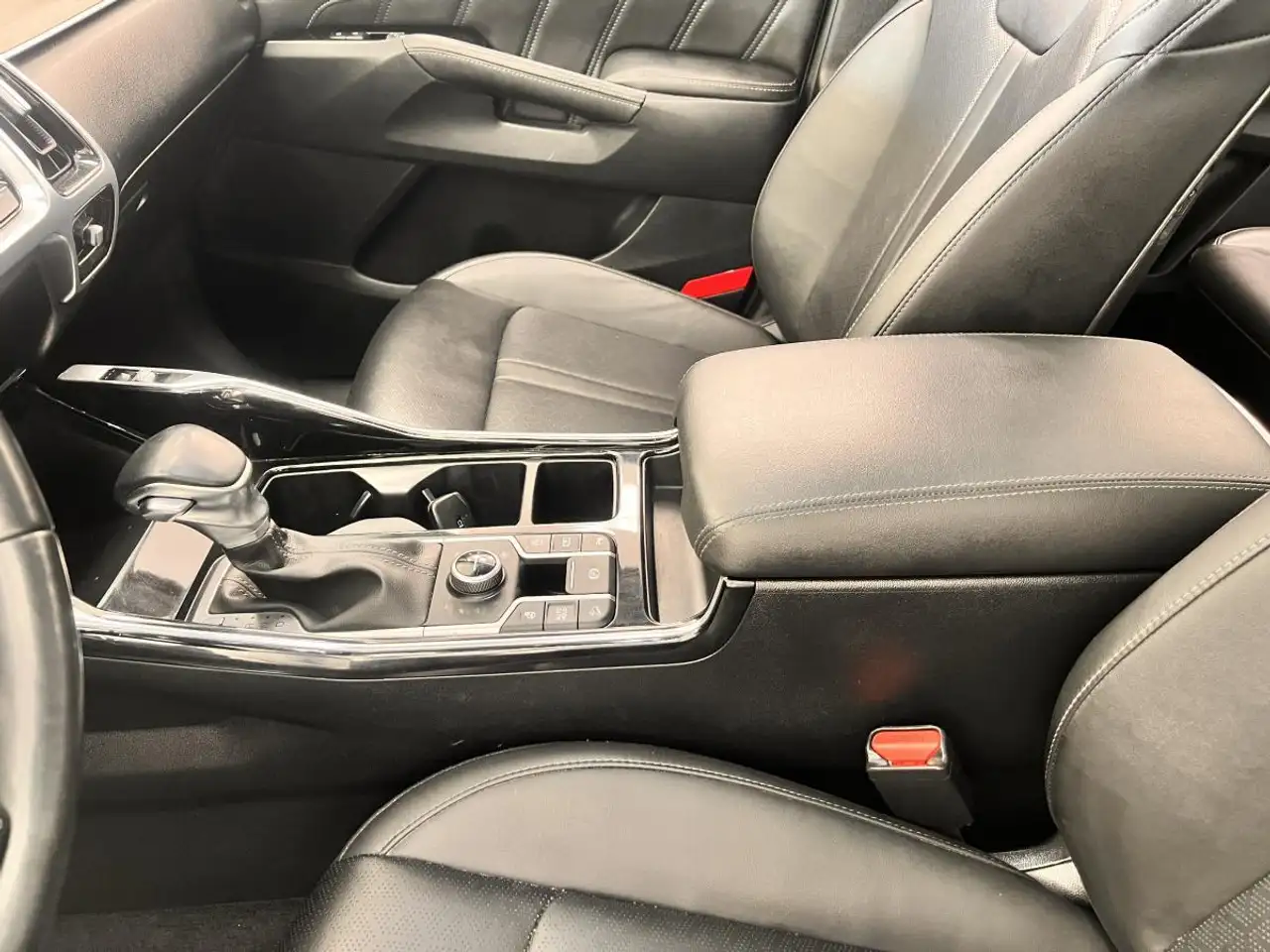 Kia Sorento снимка Kia Sorento