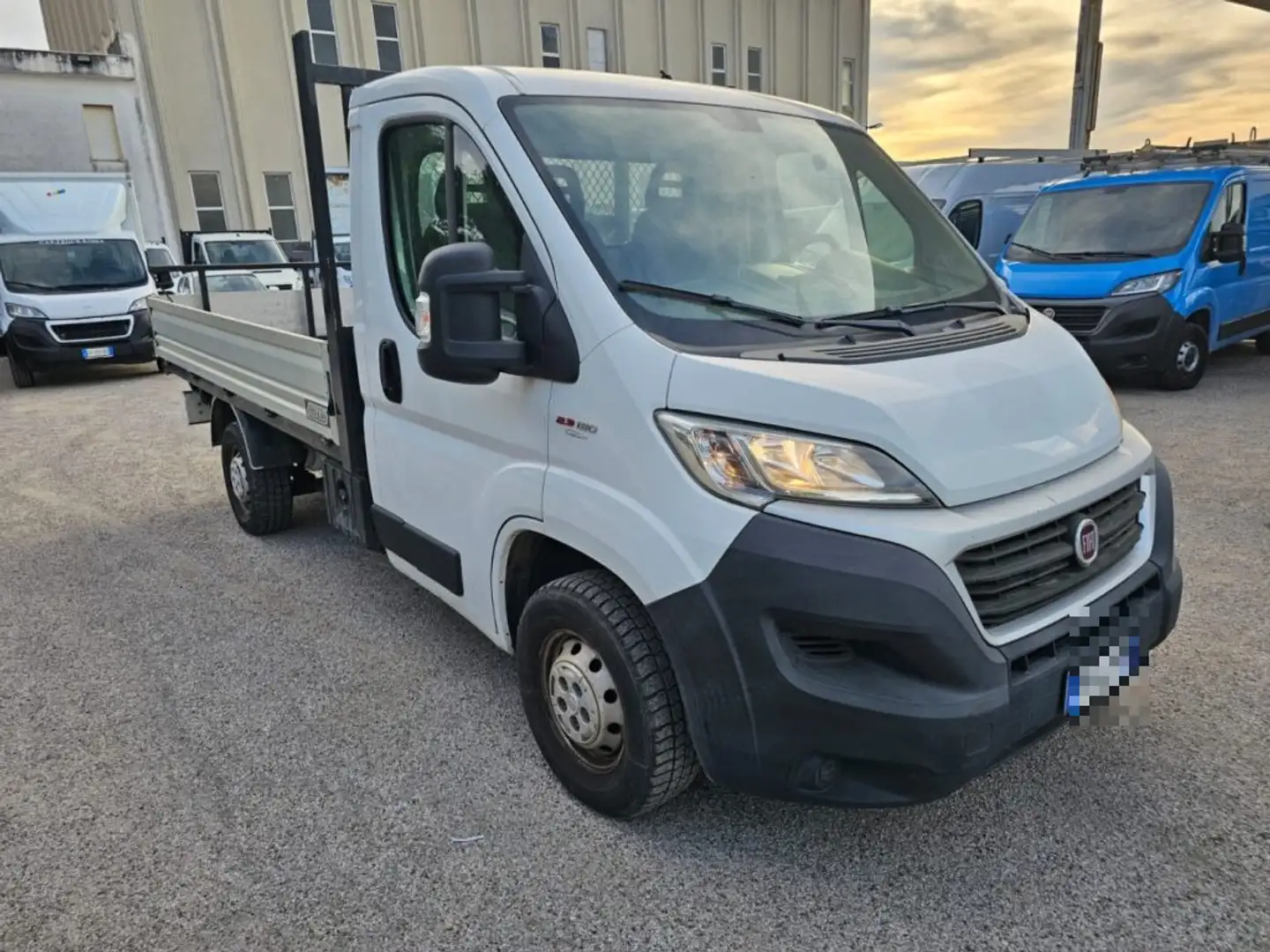 Fiat Ducato 35 2.3 MJT 130CV CASSONE FISSO Blanc - 2