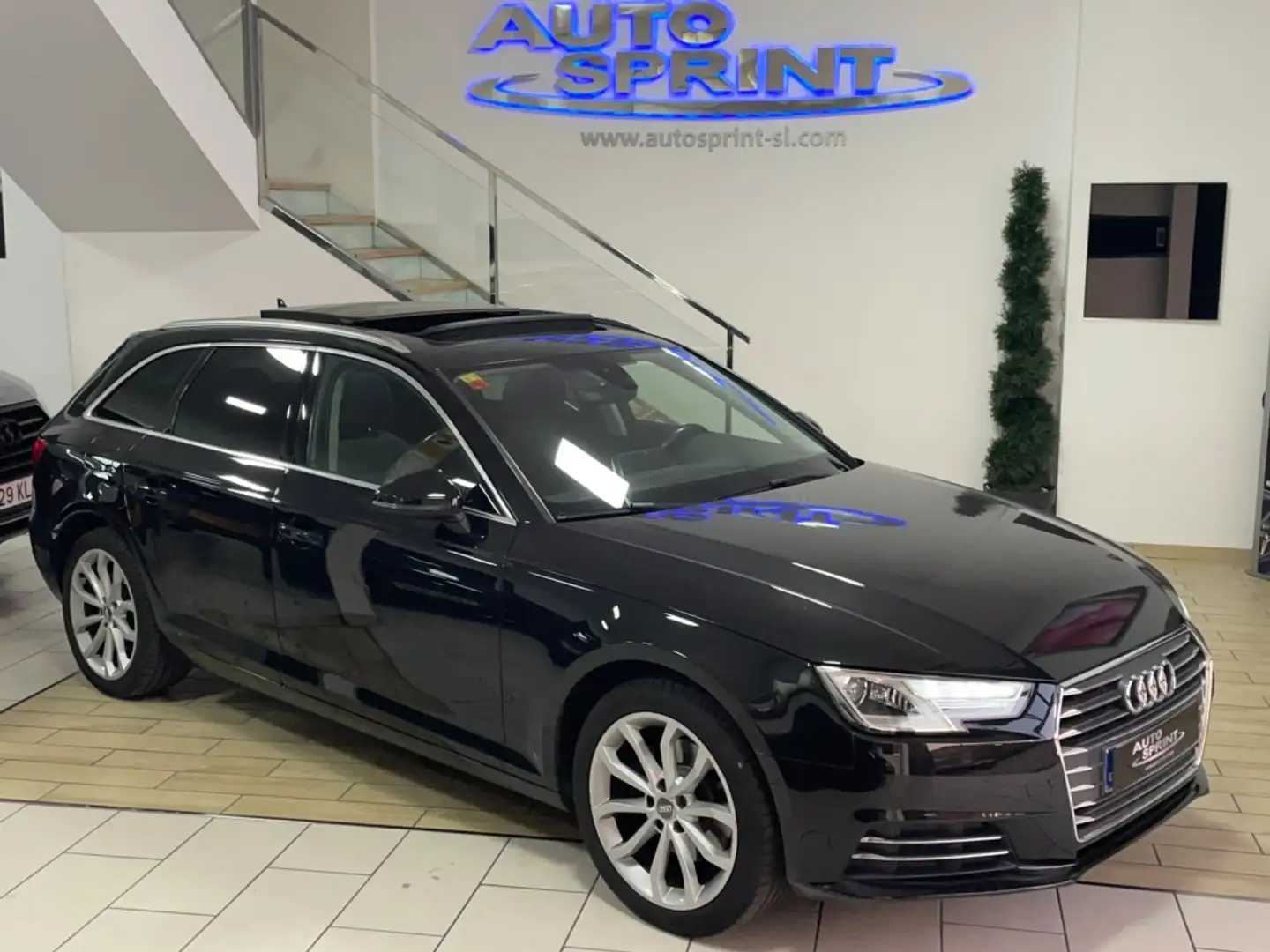 Audi A4 Avant 2.0TDI CD S line ed. 150 Mult. Negro - 2