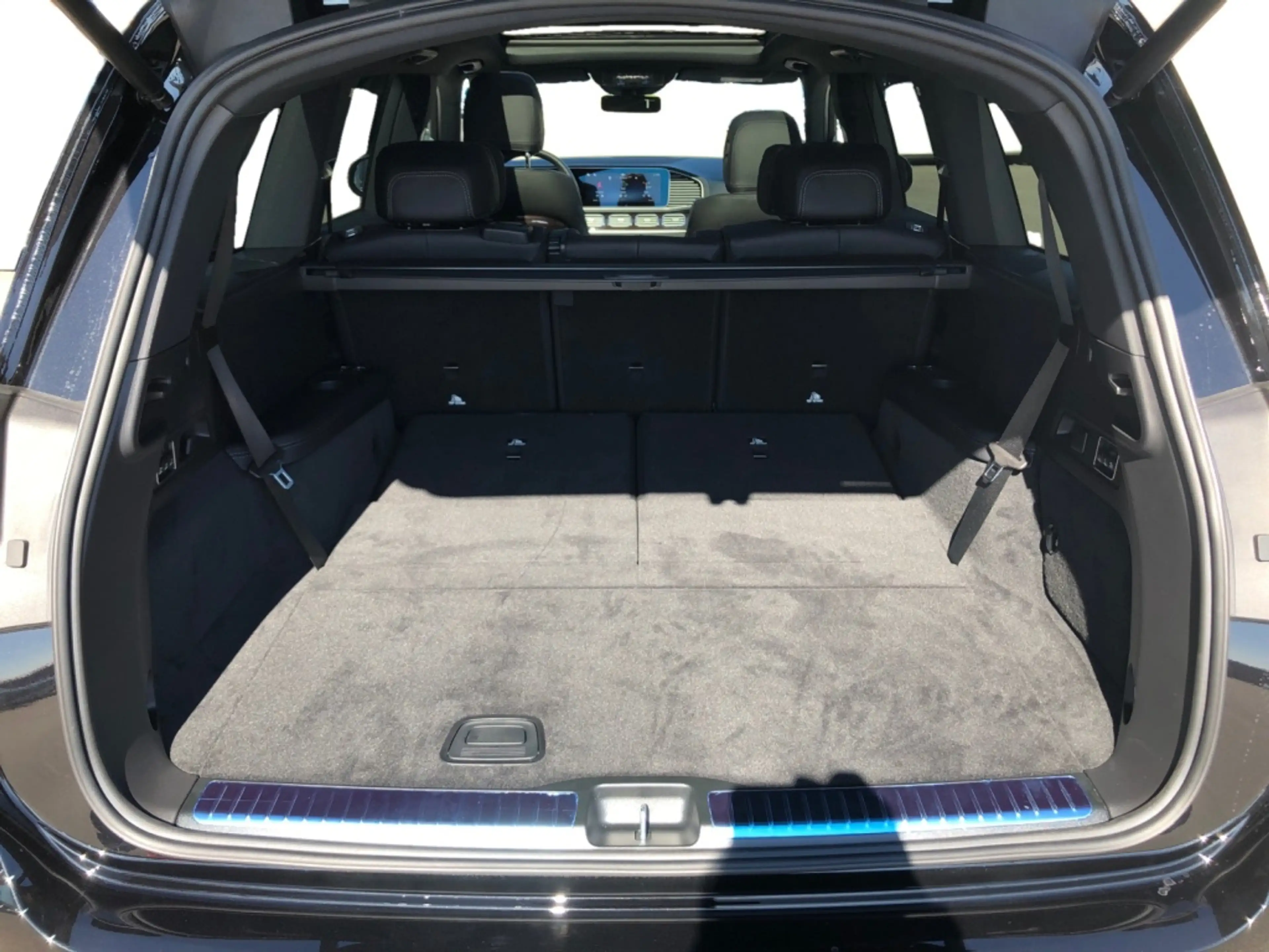 Mercedes-Benz GLS 350 d 4MATIC AMG+MBUX+Burm+MBeam+Night+AHK — photo 13