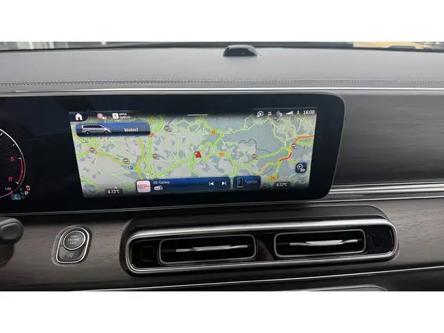 Mercedes-Benz V-Class view 14