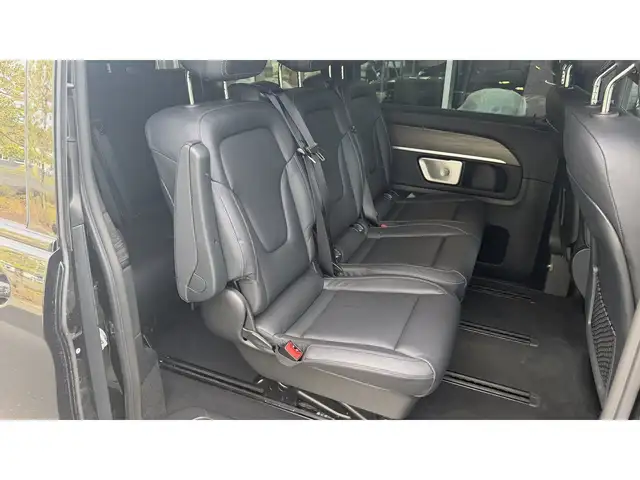 Mercedes-Benz V-Class view 10