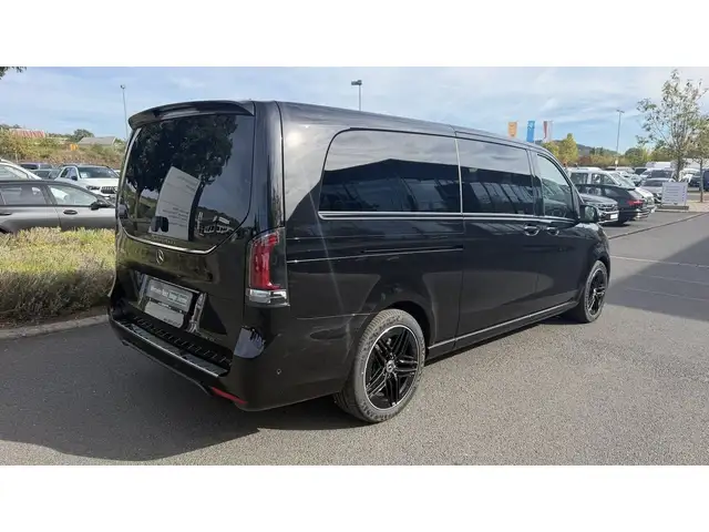 Mercedes-Benz V-Class view 5