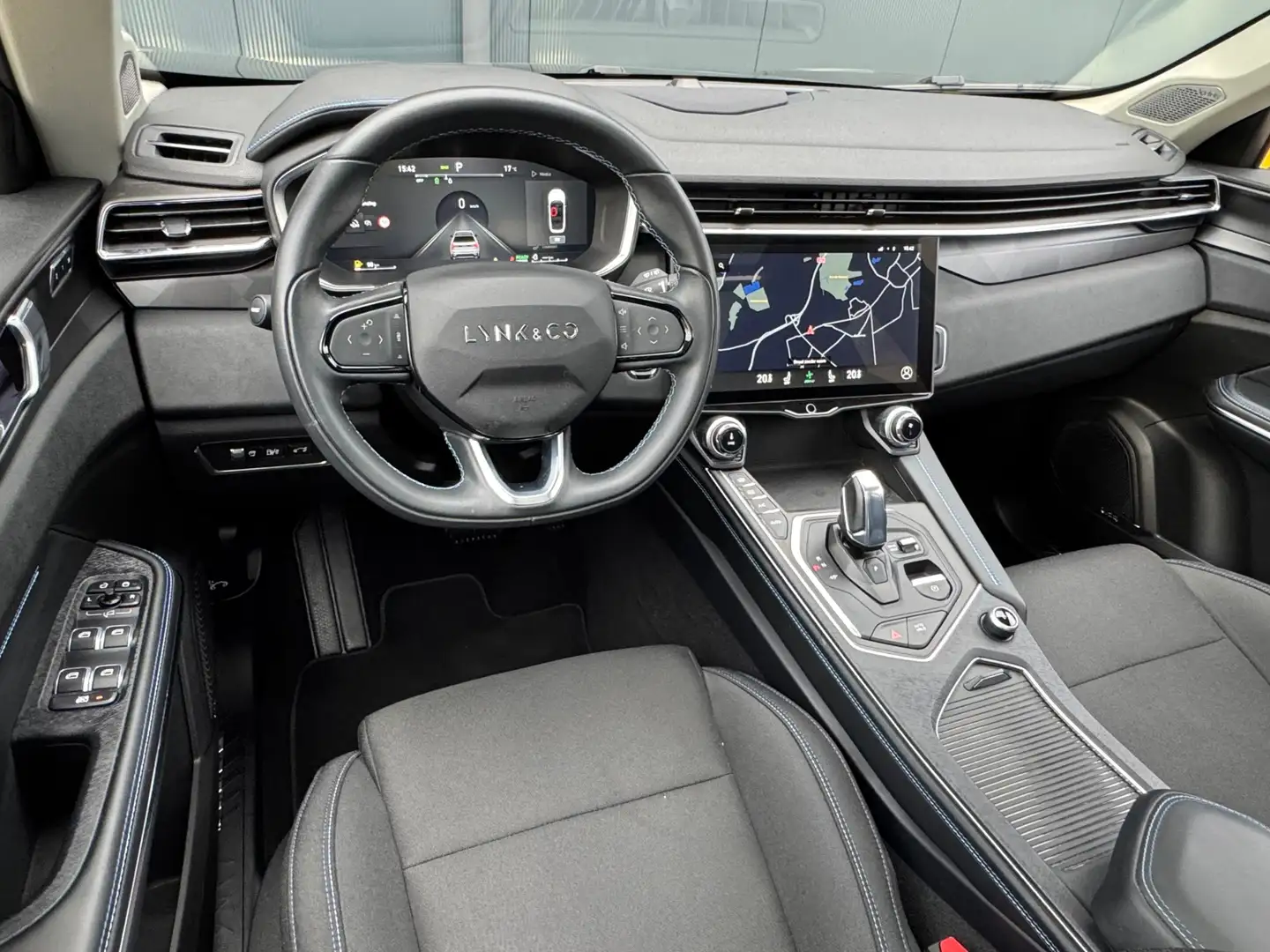Lynk & Co 01 1.5 Black Edition * Panorama * 360 Camera * Stoelv Noir - 2