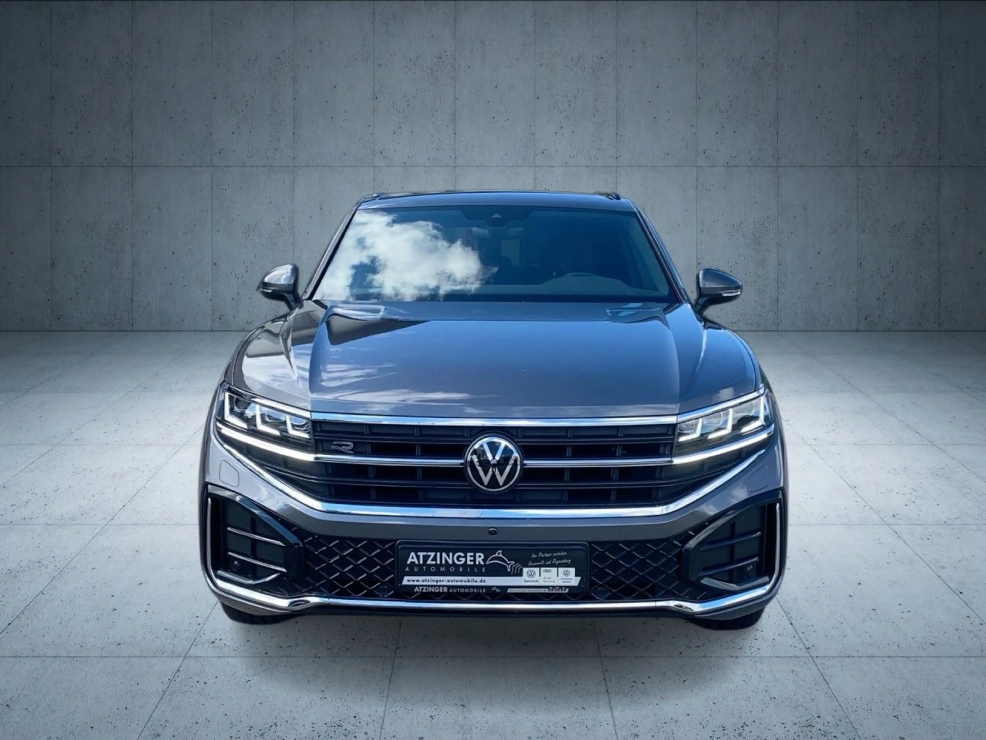 Volkswagen Touareg R-Line 3.0l TDI DSG 4M R-Line AHK — photo 9