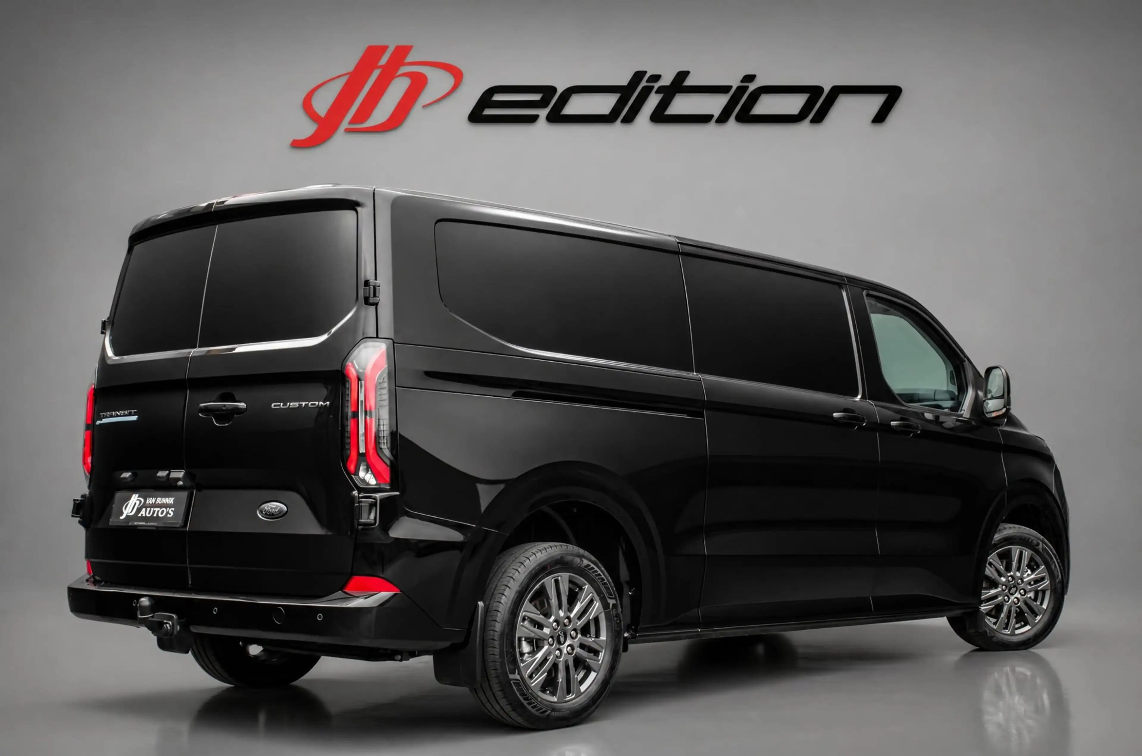 Ford E-Transit Cust. 340 L2H1 Limited 71kWh 218PK / 360 CAMERA / — photo 3