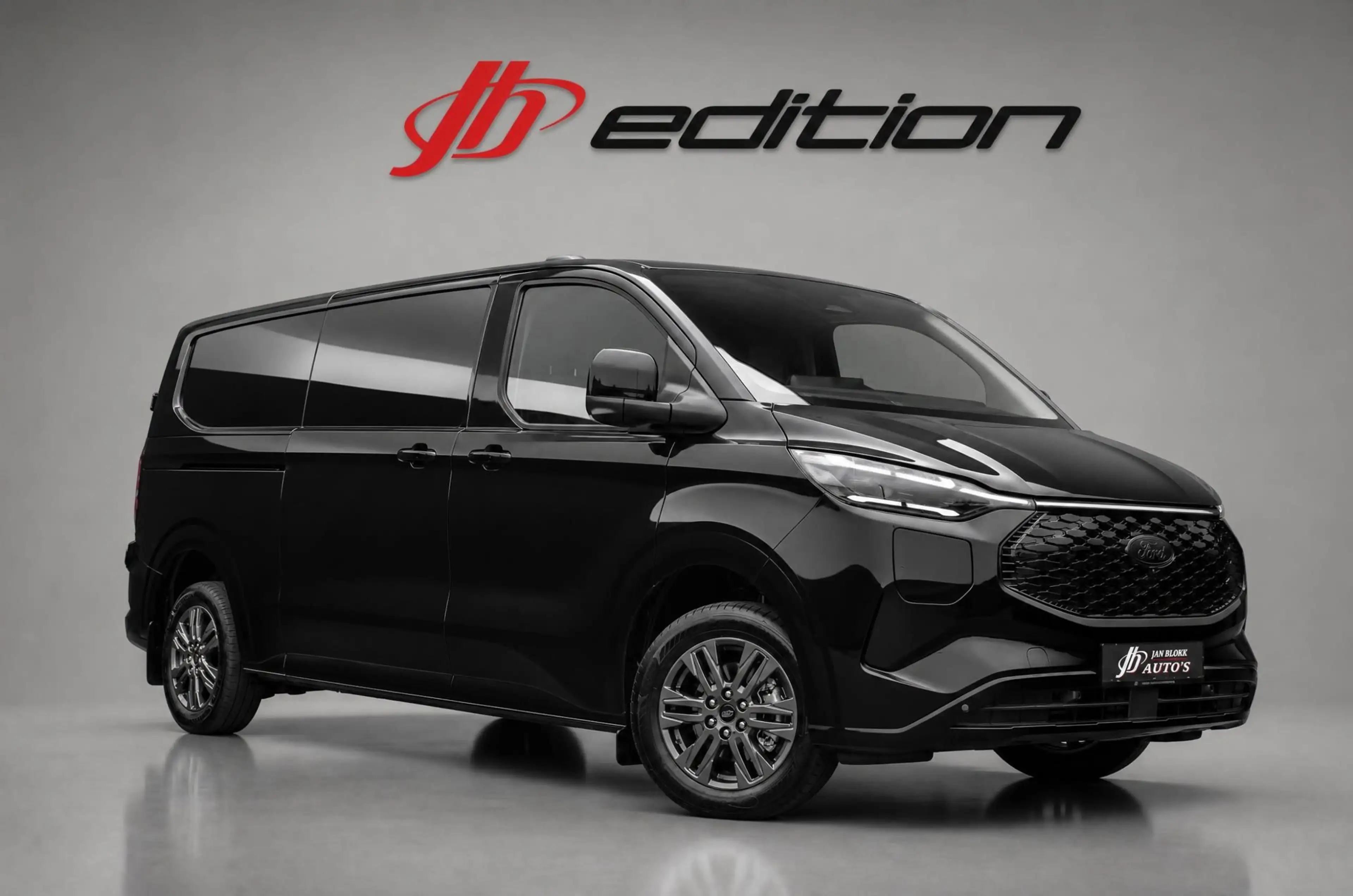 Ford E-Transit Cust. 340 L2H1 Limited 71kWh 218PK / 360 CAMERA / — photo 2