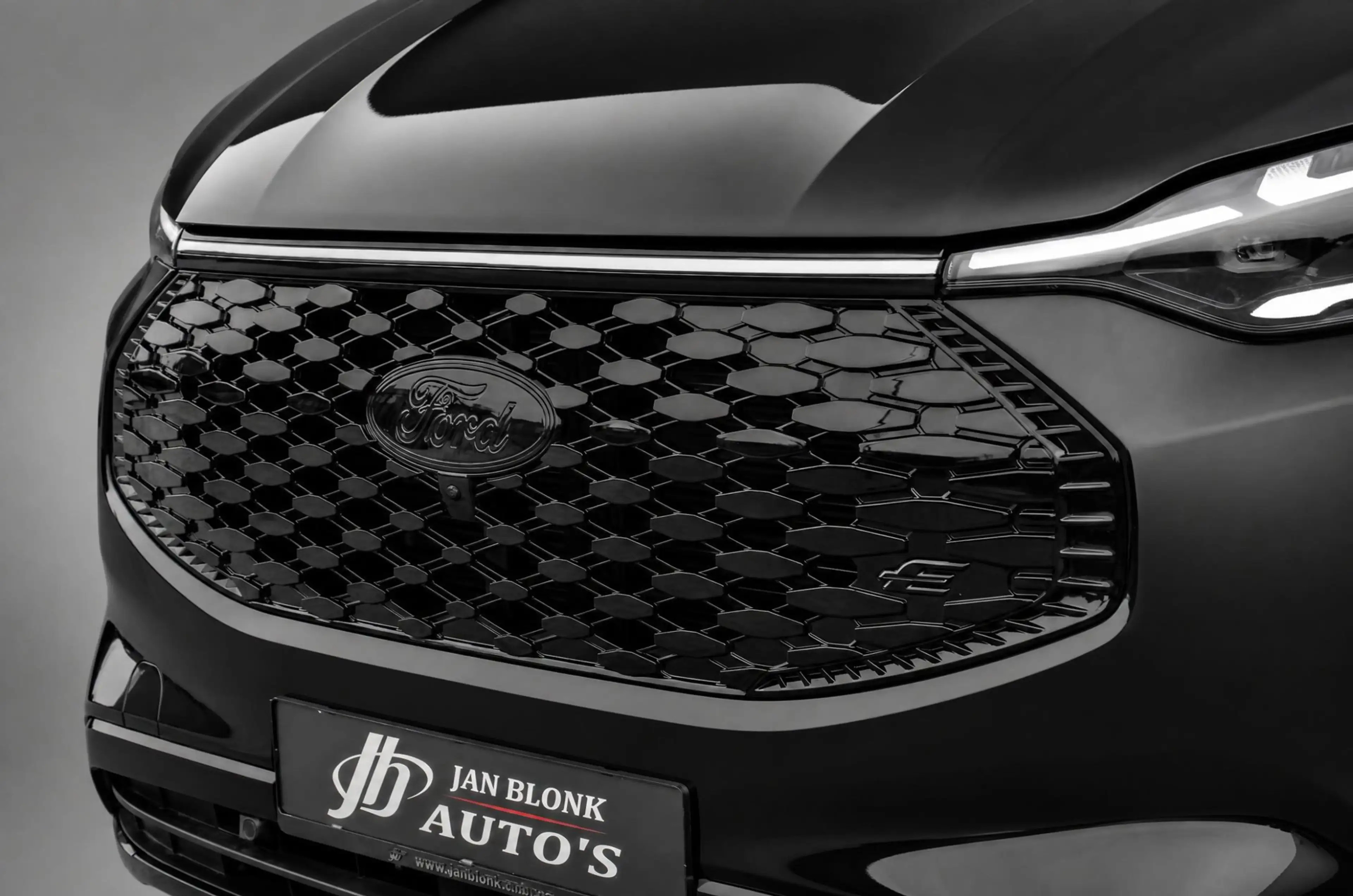 Ford E-Transit Cust. 340 L2H1 Limited 71kWh 218PK / 360 CAMERA / — photo 15