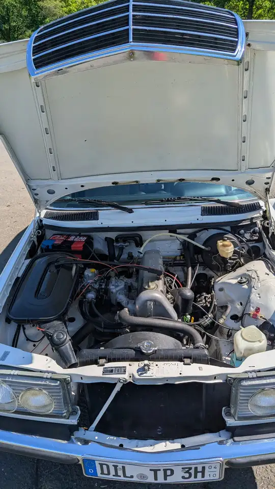 Mercedes-Benz 200 w123,original 57. tkm. ungescheißt, Oldimer, foto 9
