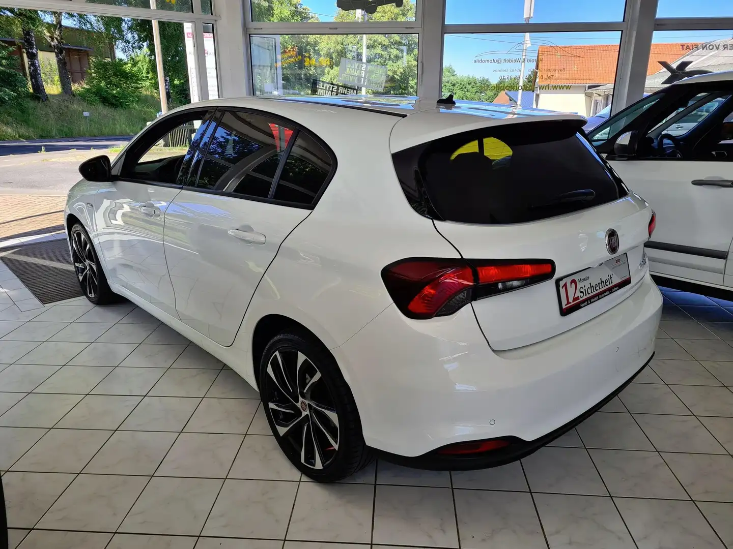 Fiat Tipo Hatchback 1.4 T-Jet S-Design Xenon Navi Sitzheizun Weiß - 2