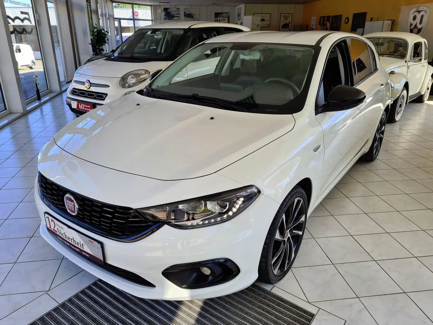 Fiat Tipo Hatchback 1.4 T-Jet S-Design Xenon Navi Sitzheizun Weiß - 1