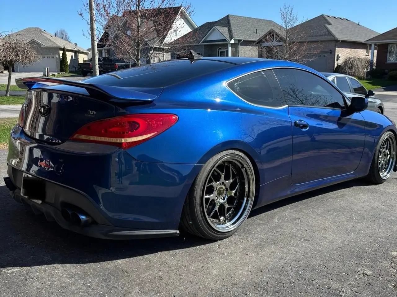 Hyundai Genesis Coupe снимка Hyundai Genesis Coupe