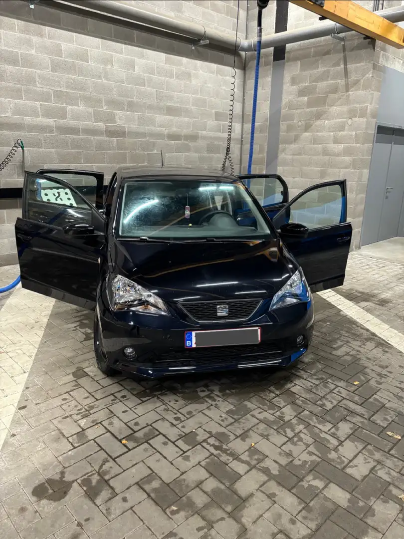 SEAT Mii 1.0i Chic Noir - 1